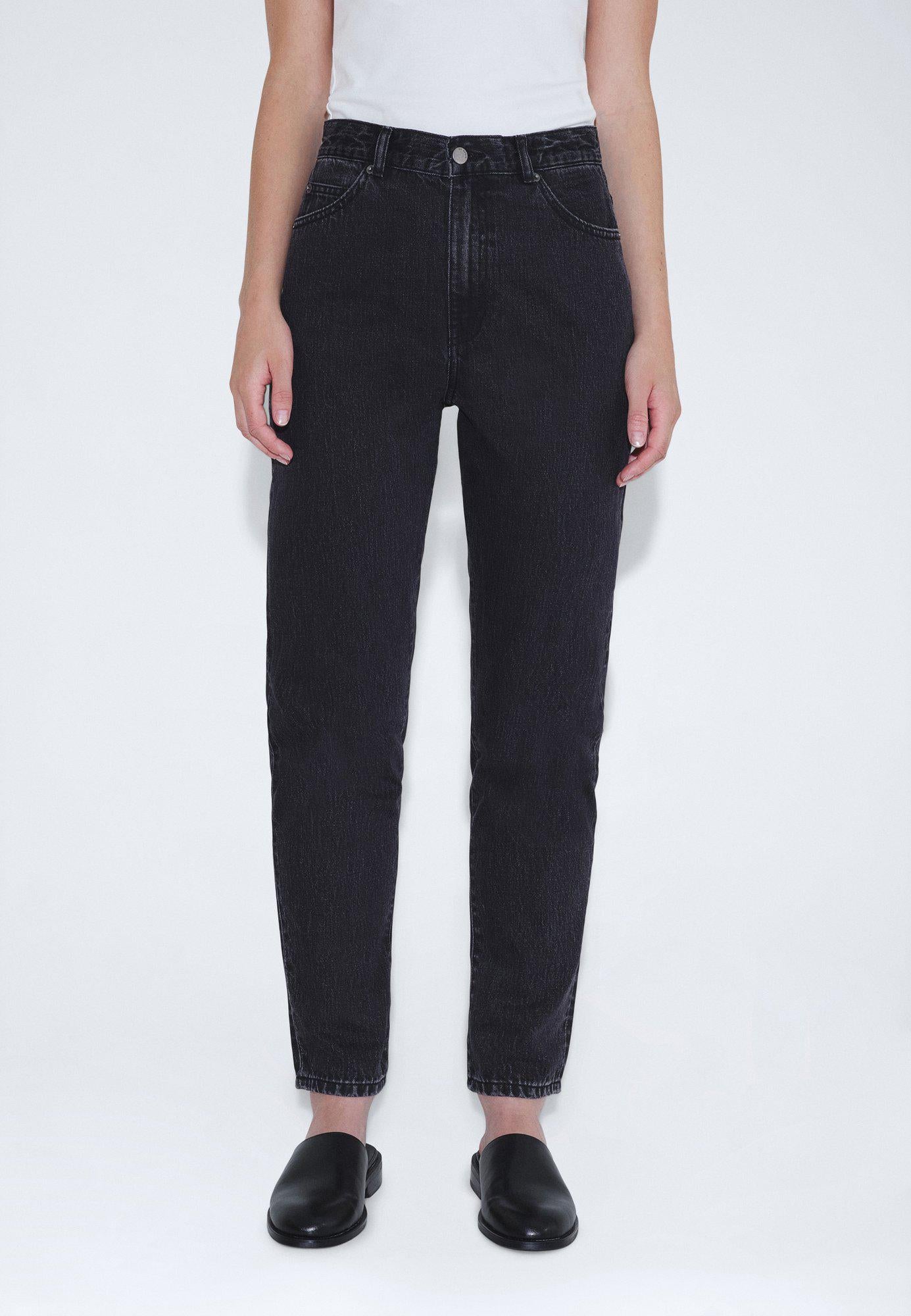 Nora_Retro_Black_01421
