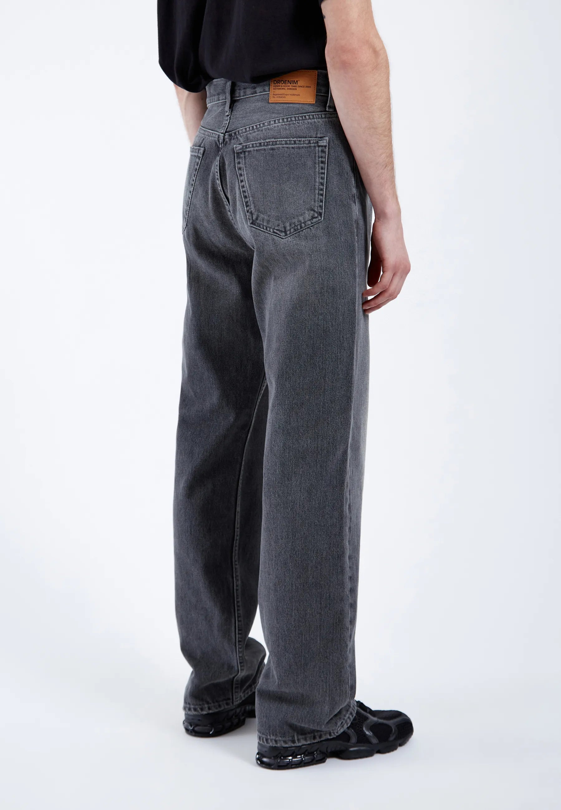 Omar_Mid_Grey_Used_5