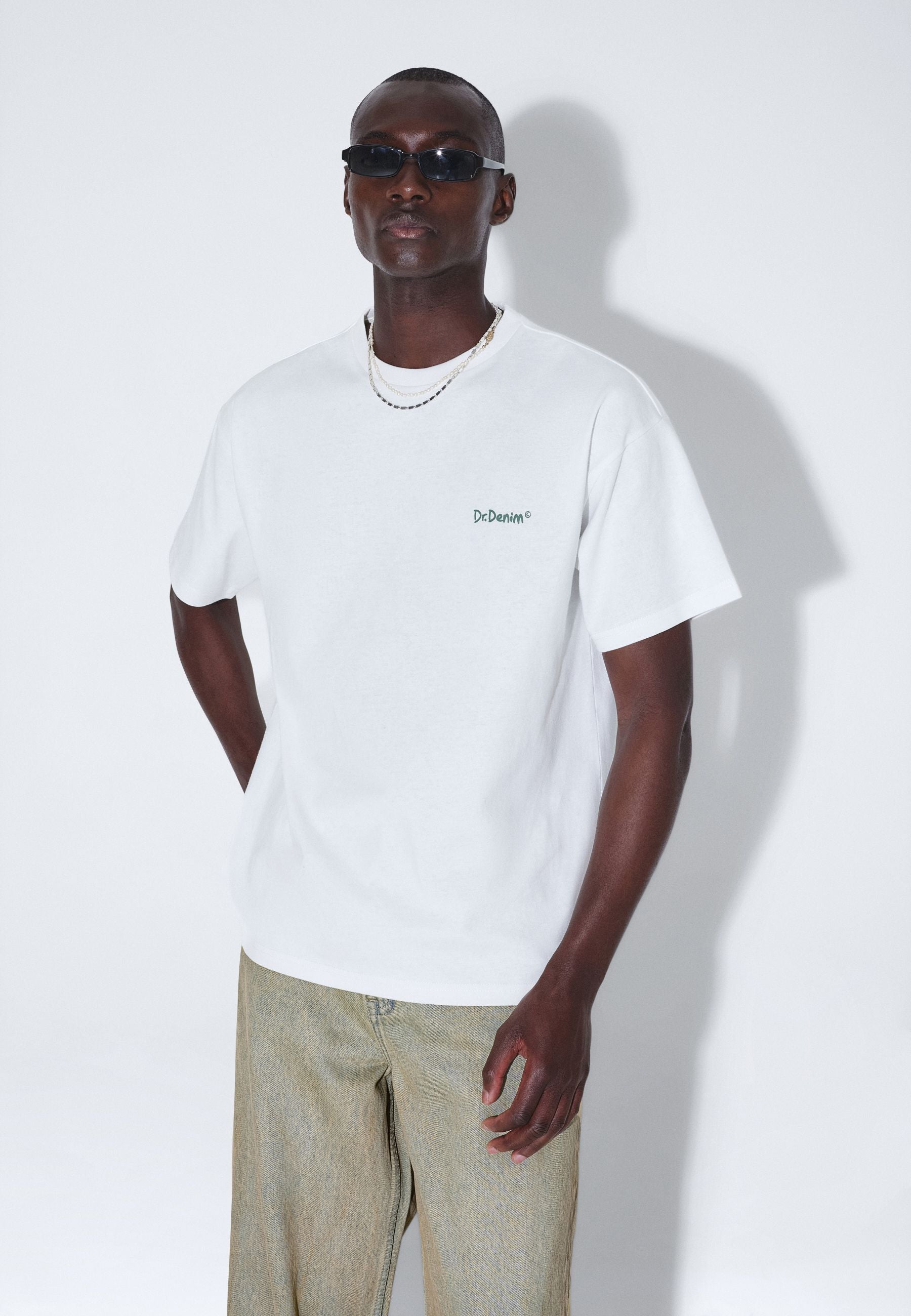Trooper_Tee_Off_White_Flower_00420