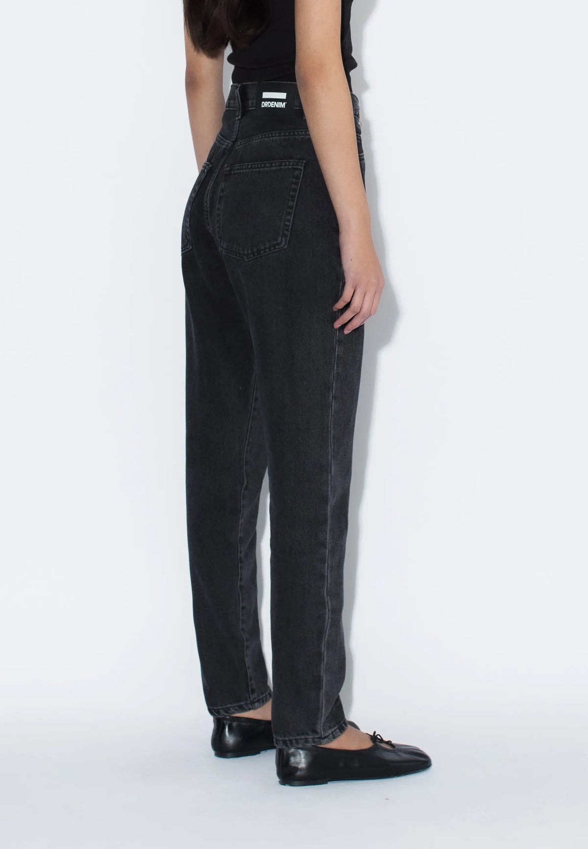1430113A58_DrDenim_NoraHighCropped_RetroBlack_Main_W4_1