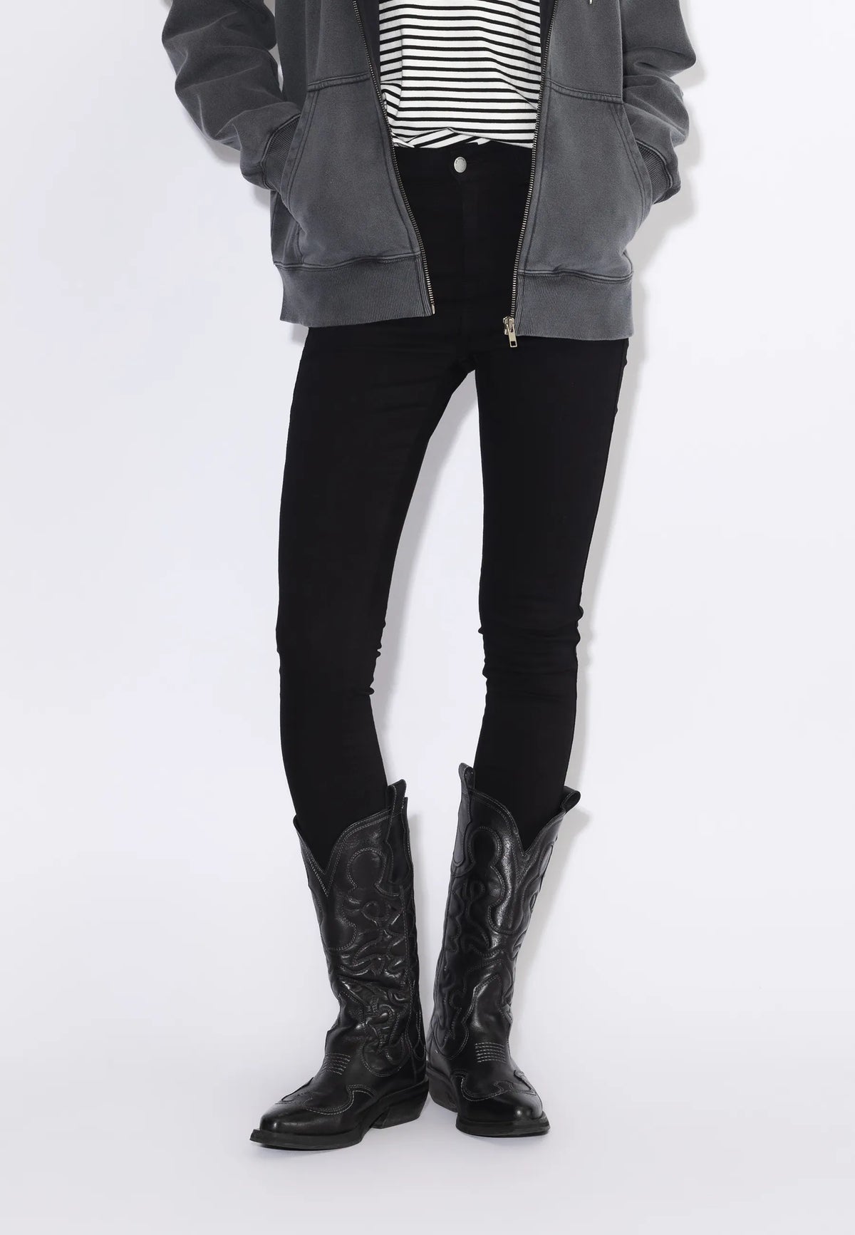 1510111101_DrDenim_LexyMidSkinny_Black_B2B_W3_1