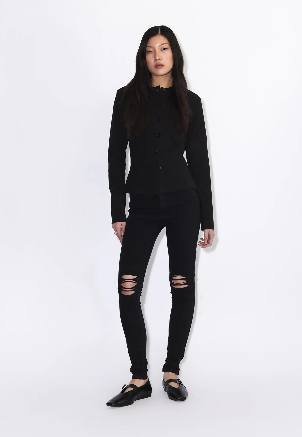 1510112A03_DrDenim_MoxyHighSkinny_BlackRippedKnees_Main_W1_2