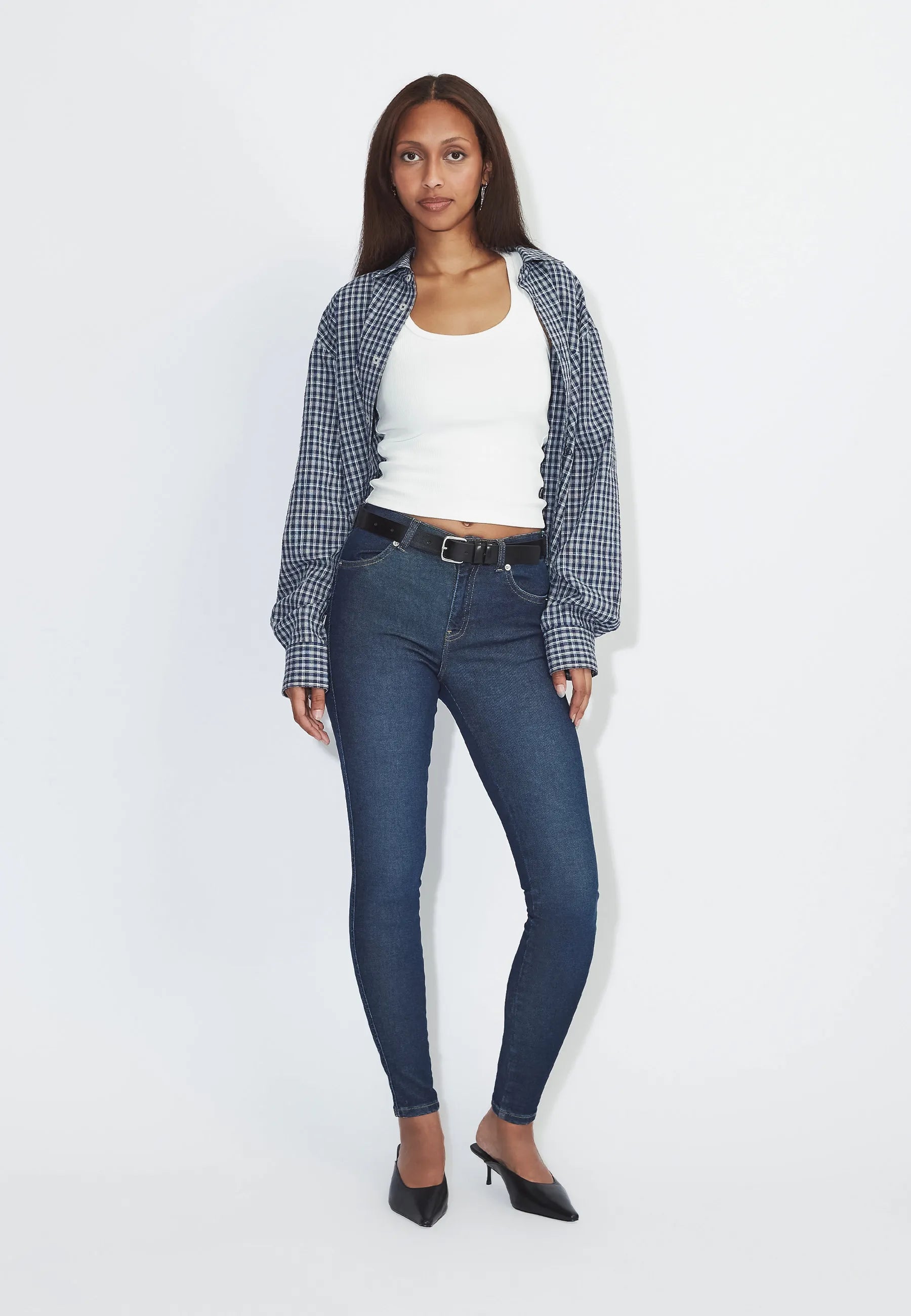 1920101J64_DrDenim_LexyMidSkinny_SheckDarkUsed_Main_W1_2