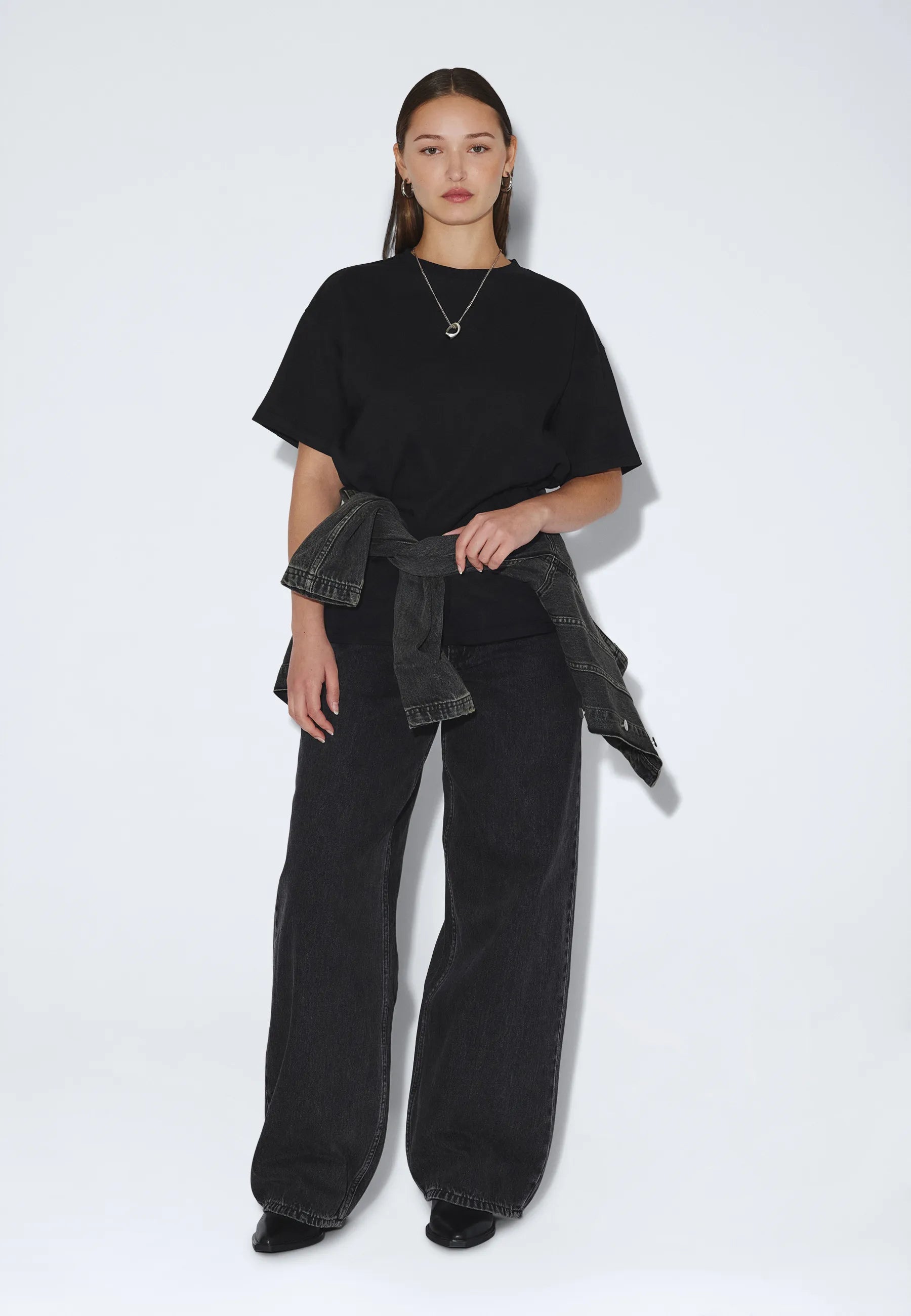 1941116101_DrDenim_TrooperTee_Black_main_W1_2