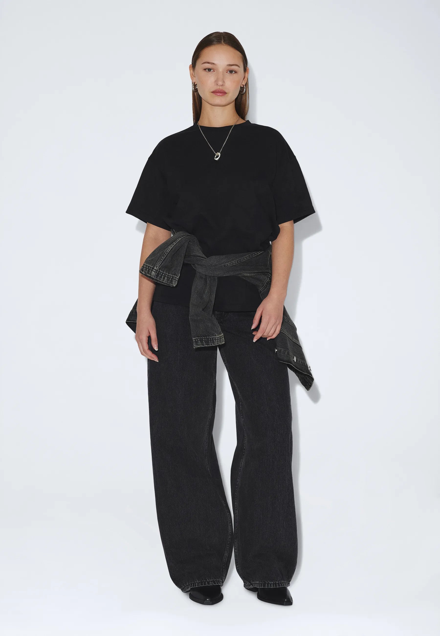 1941116101_DrDenim_TrooperTee_Black_main_W1_3