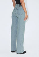 2010108L51_DrDenim_EchoHighStraight_BaySkyRetroDirt_Main_W4_1
