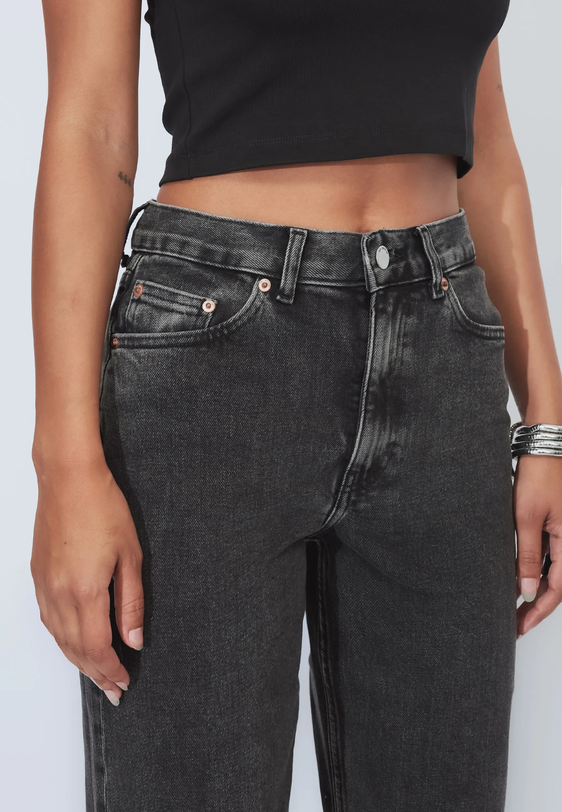 2010108L60_DrDenim_EchoHighStraight_TarRetroBlack_Main_W5_1