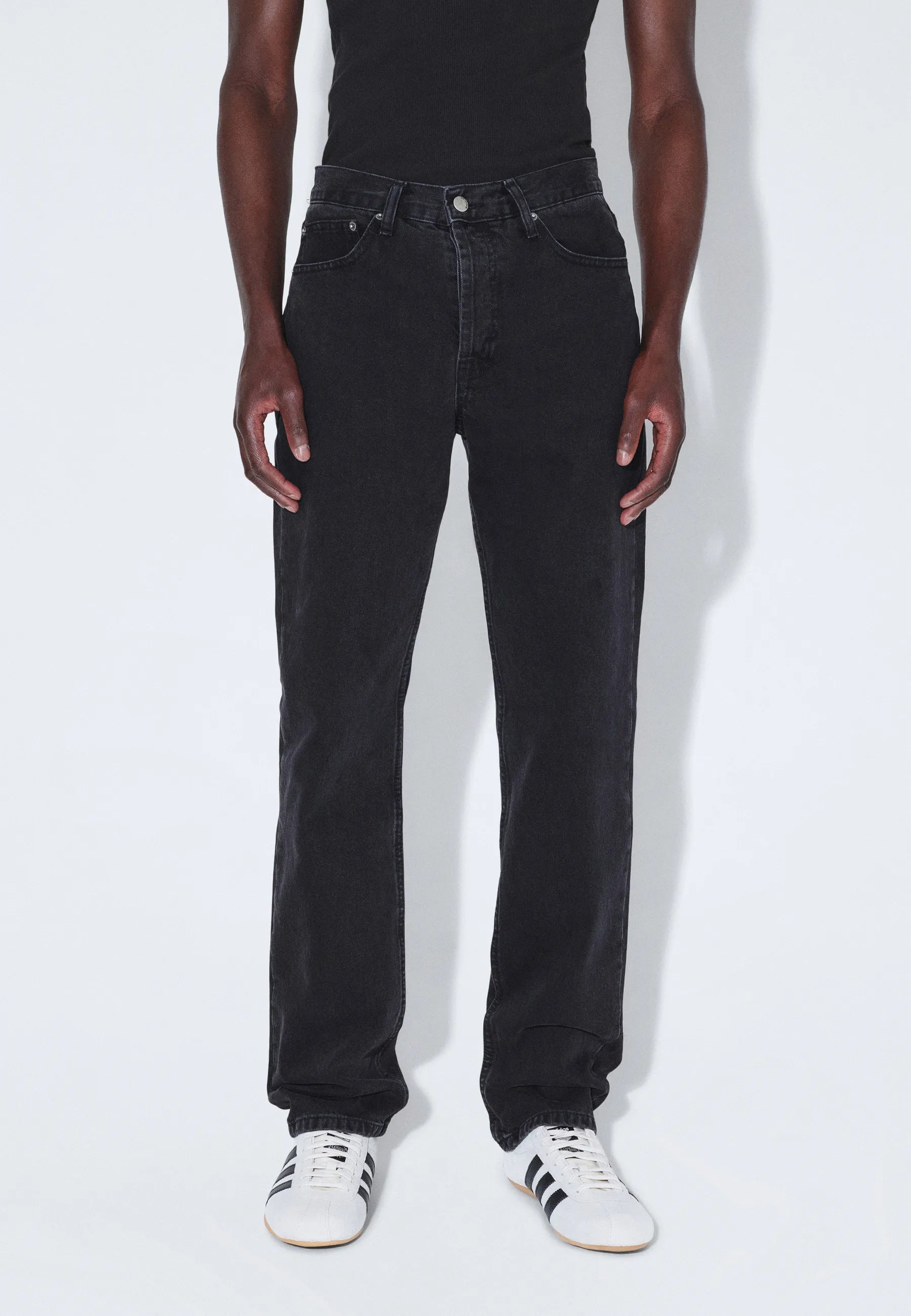 2010110B65_DrDenim_DashStraight_NightBlack_Main_M3_1