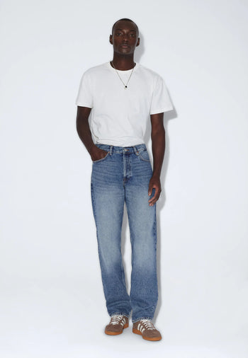 2010110L02_DrDenim_DashStraight_StreamSkyFade_main_M1_1