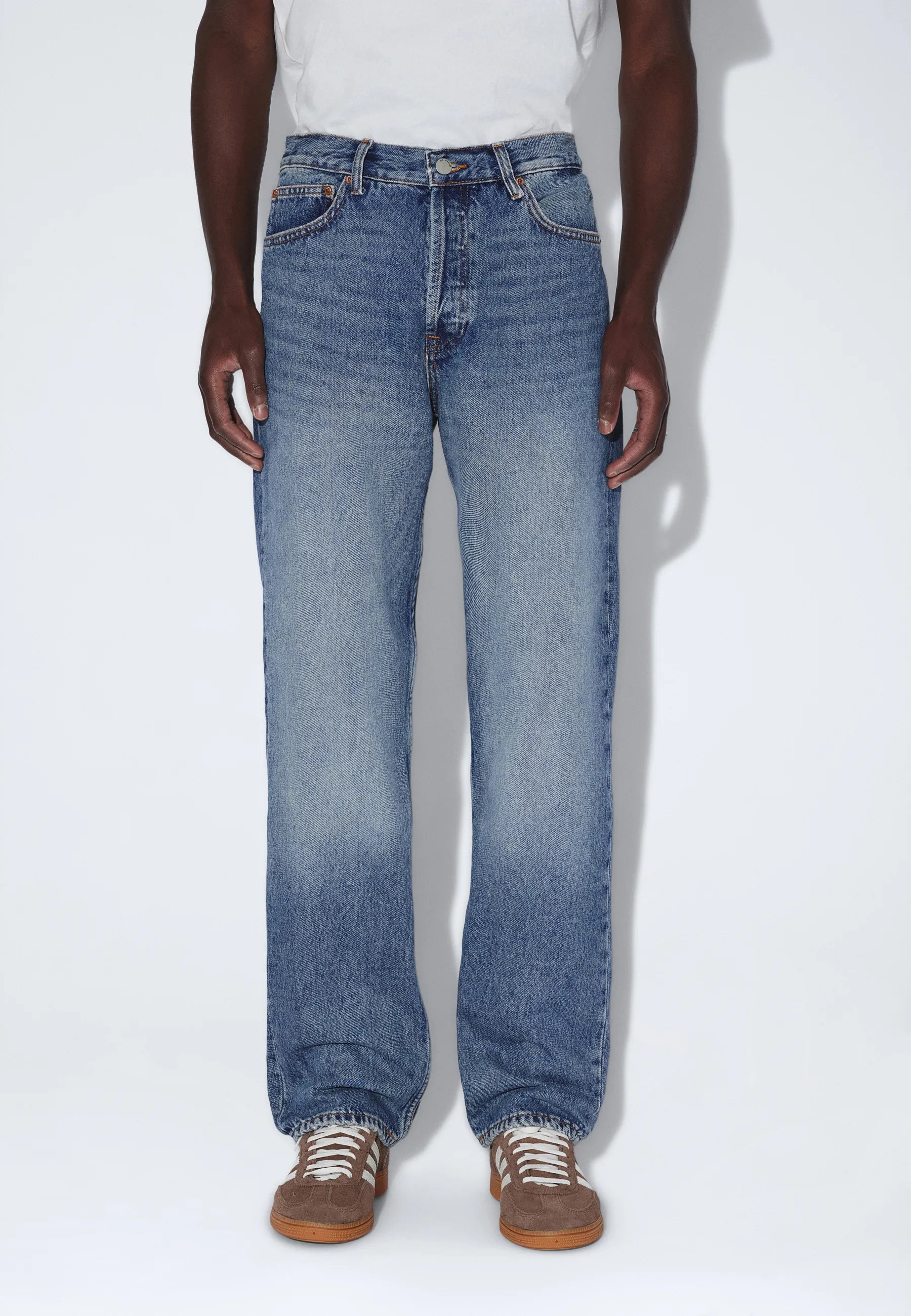 2010110L02_DrDenim_DashStraight_StreamSkyFade_main_M3_1