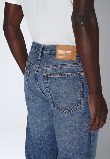 2010110L02_DrDenim_DashStraight_StreamSkyFade_main_M5_2