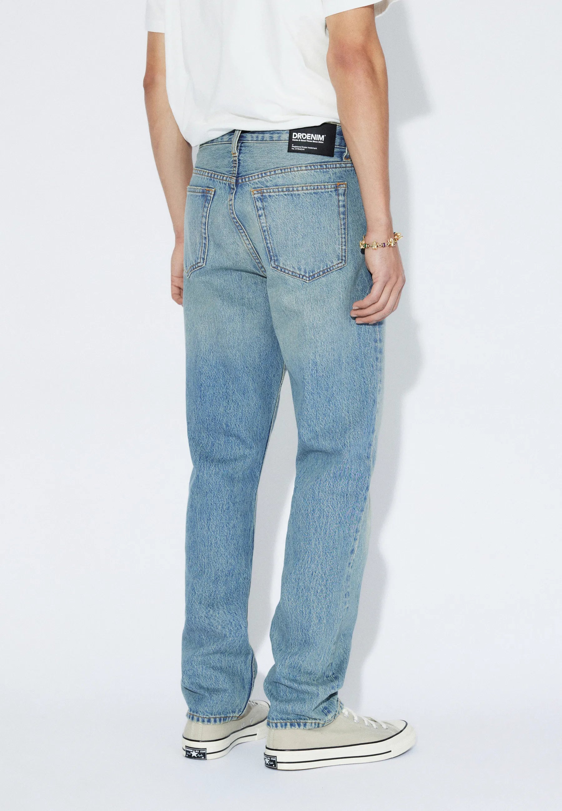 2010110L95_DrDenim_DashStraight_StreamSkyAged_Main_M4_1