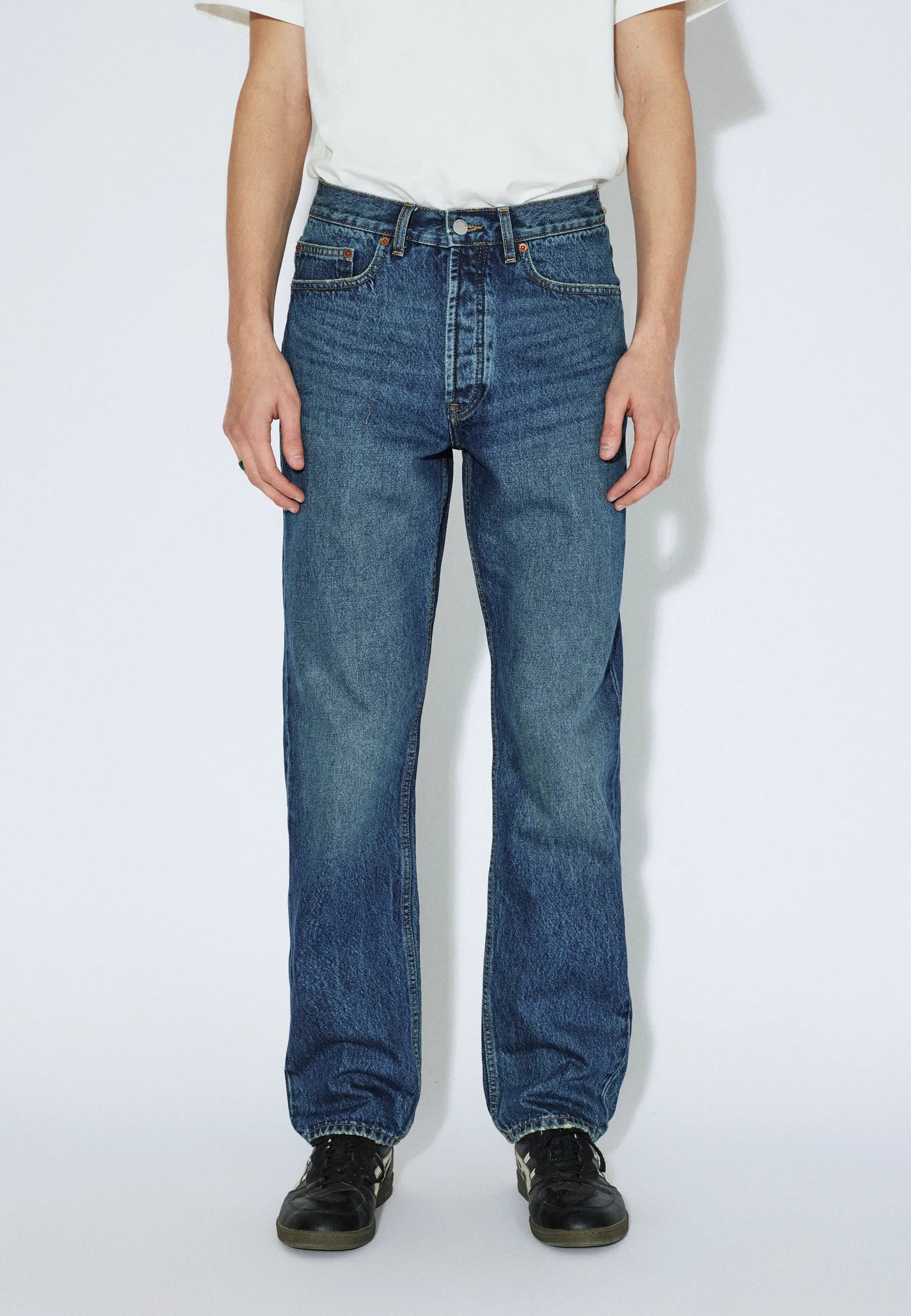2010110L97_DrDenim_DashStraight_StreamDarkFade_Main_M3_1