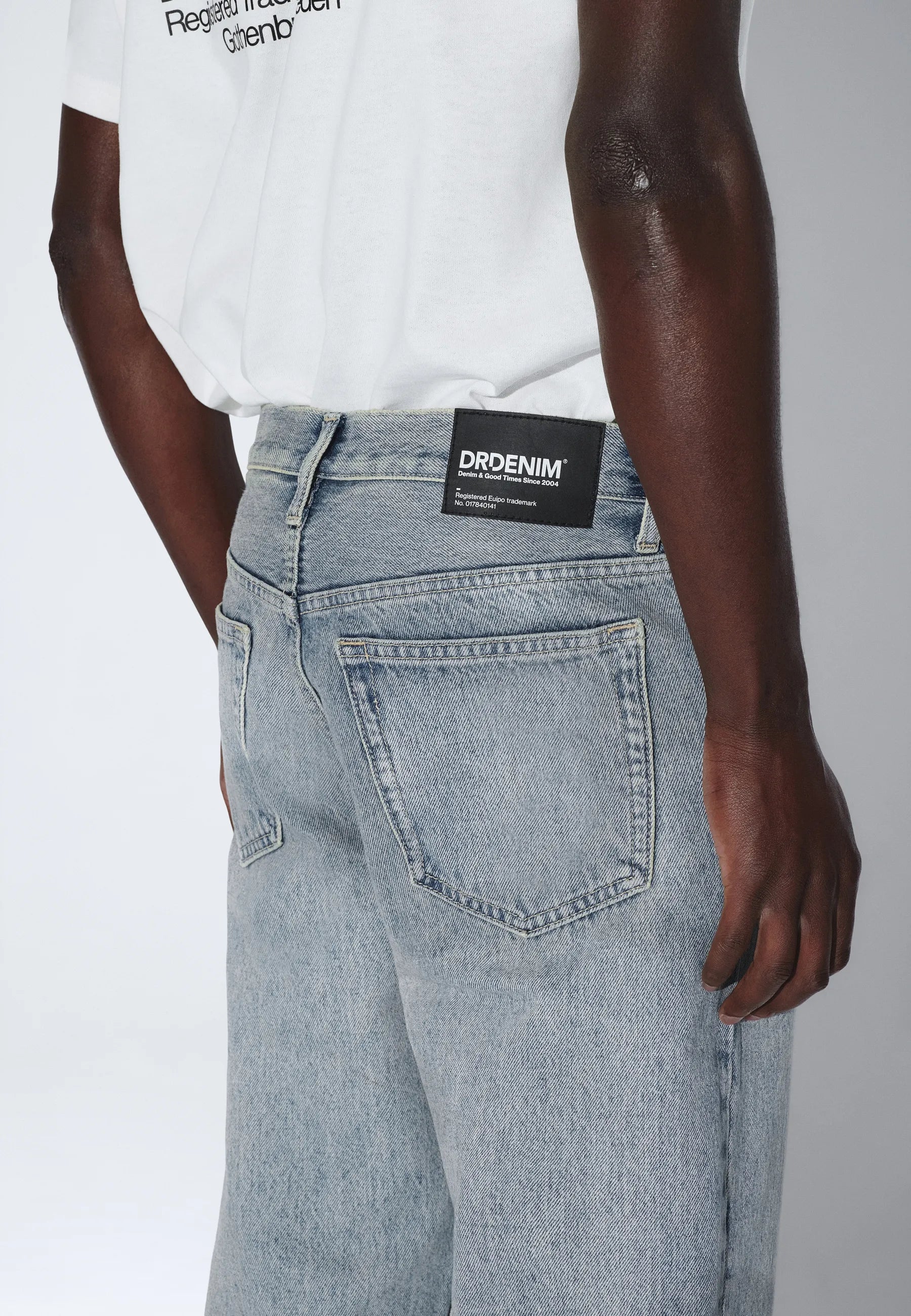 2010110M03_DrDenim_DashStraight_DriftLightRetro_main_M5_2