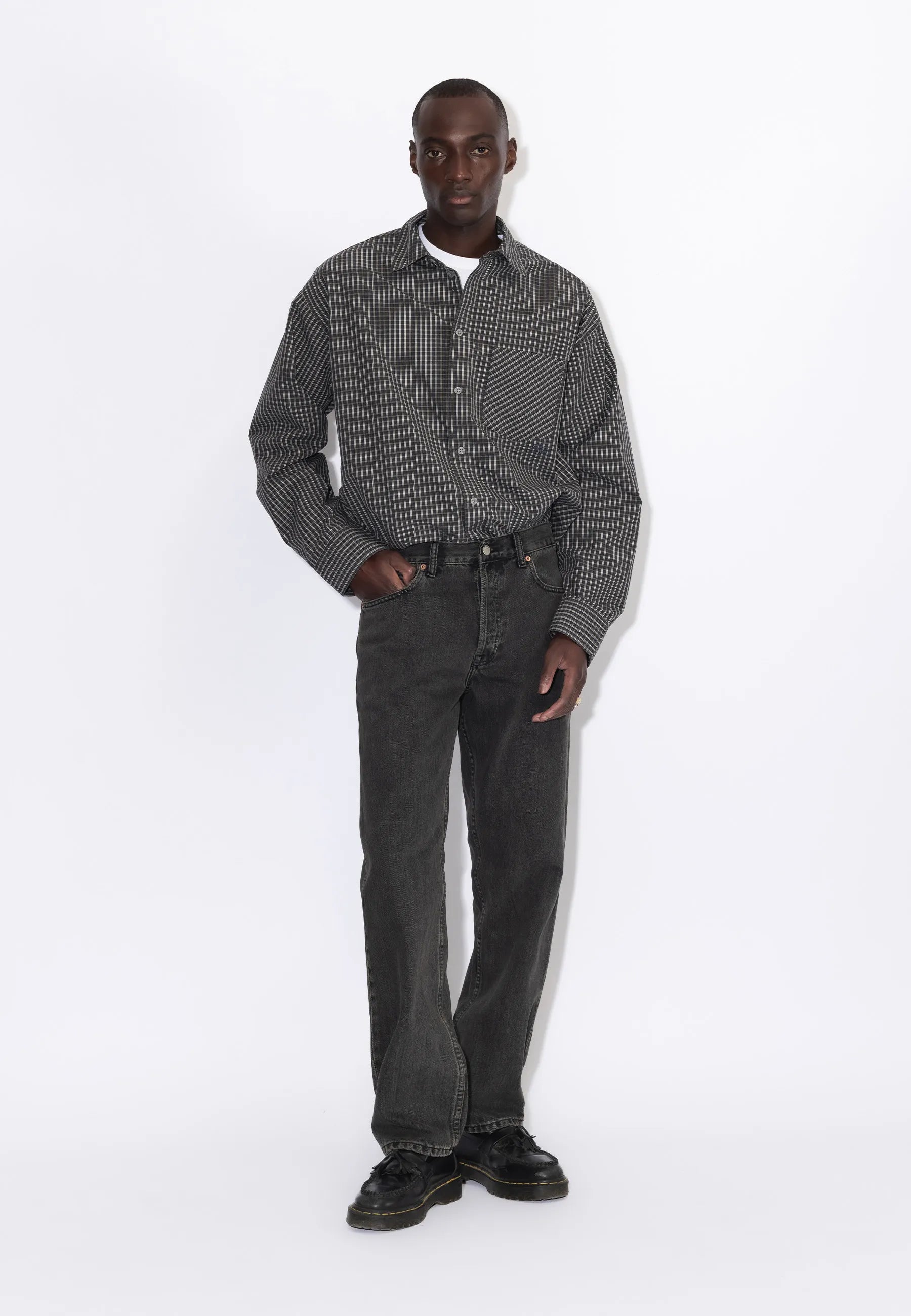 2010110V60_DrDenim_DashStraight_AgedBlack_Main_M1_1