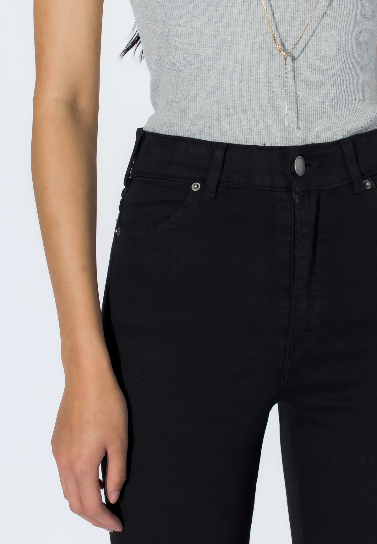 2030102101_DrDenim_MoxyHighFlare_Black_Main_W5_1
