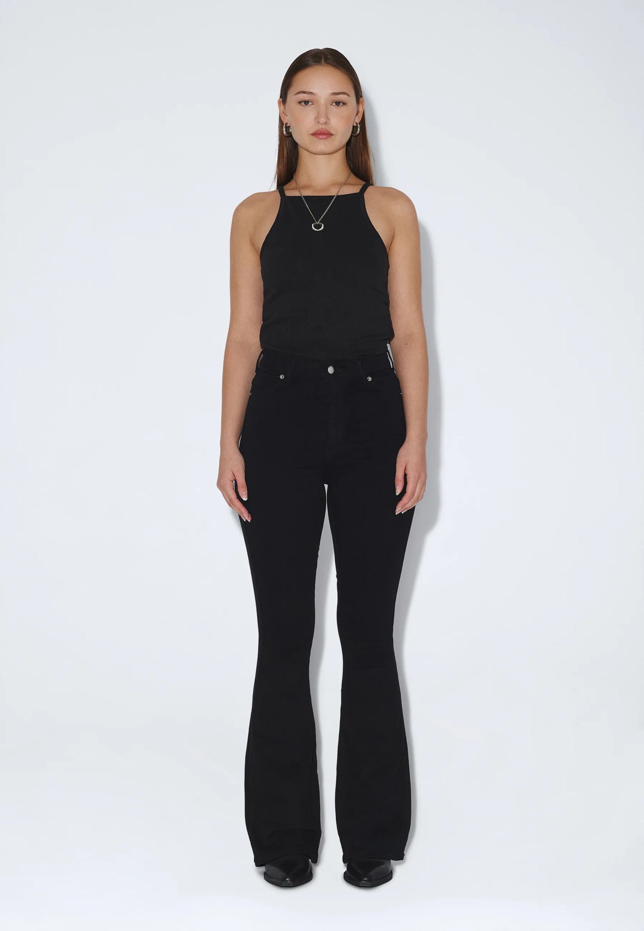2030102101_DrDenim_MoxyHighFlare_Black_main_W1_1