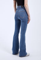 2030102V47_DrDenim_Moxyhighflare_valeskyplain_Main_W4_1