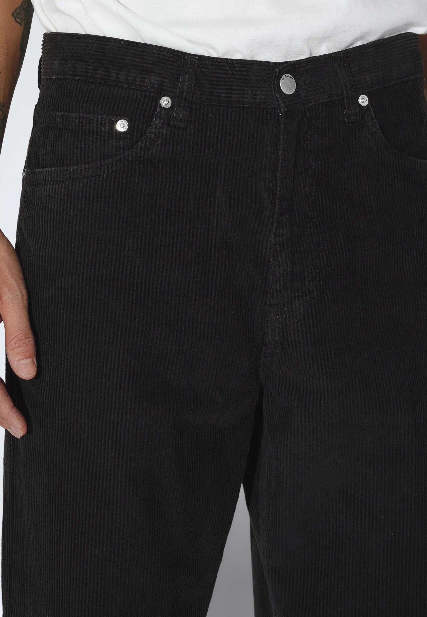 2110102102_DrDenim_OmarRelaxed_BlackCord_main_M5_1