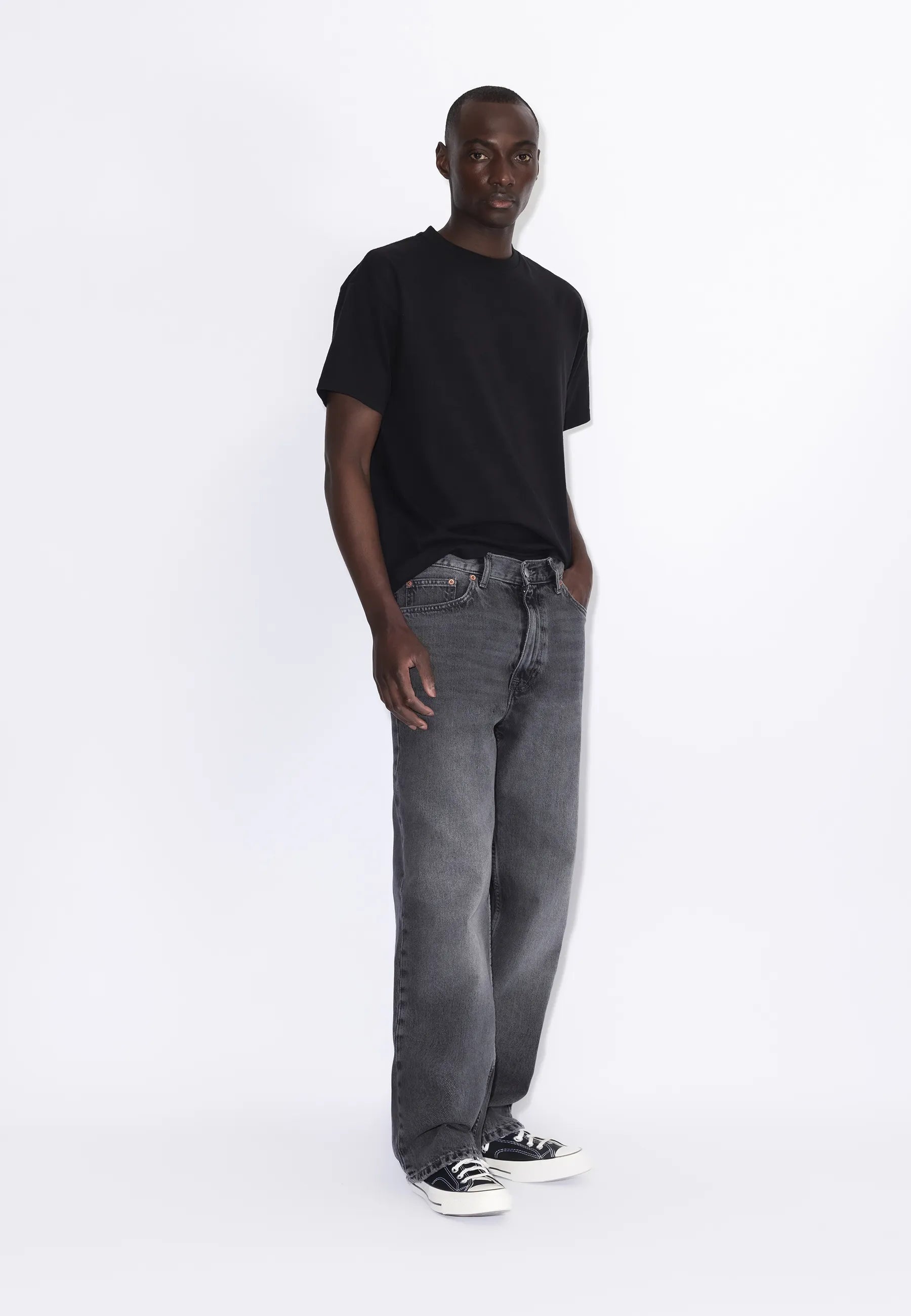 2110102184_DrDenim_OmarRelaxed_MidGreyUsed_Main_M1_2