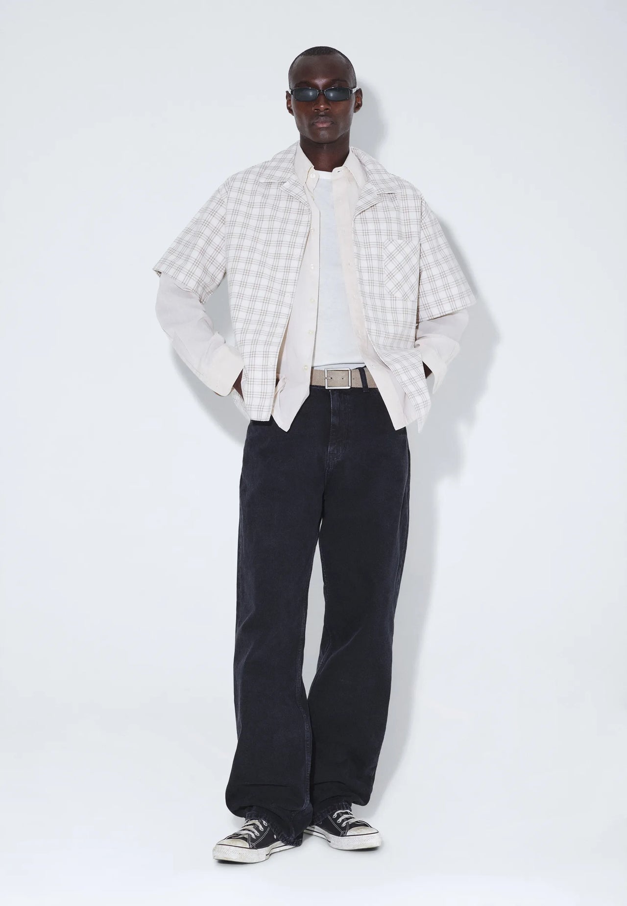 2110102A70_DrDenim_OmarRelaxed_WornBlack_Main_M1_1