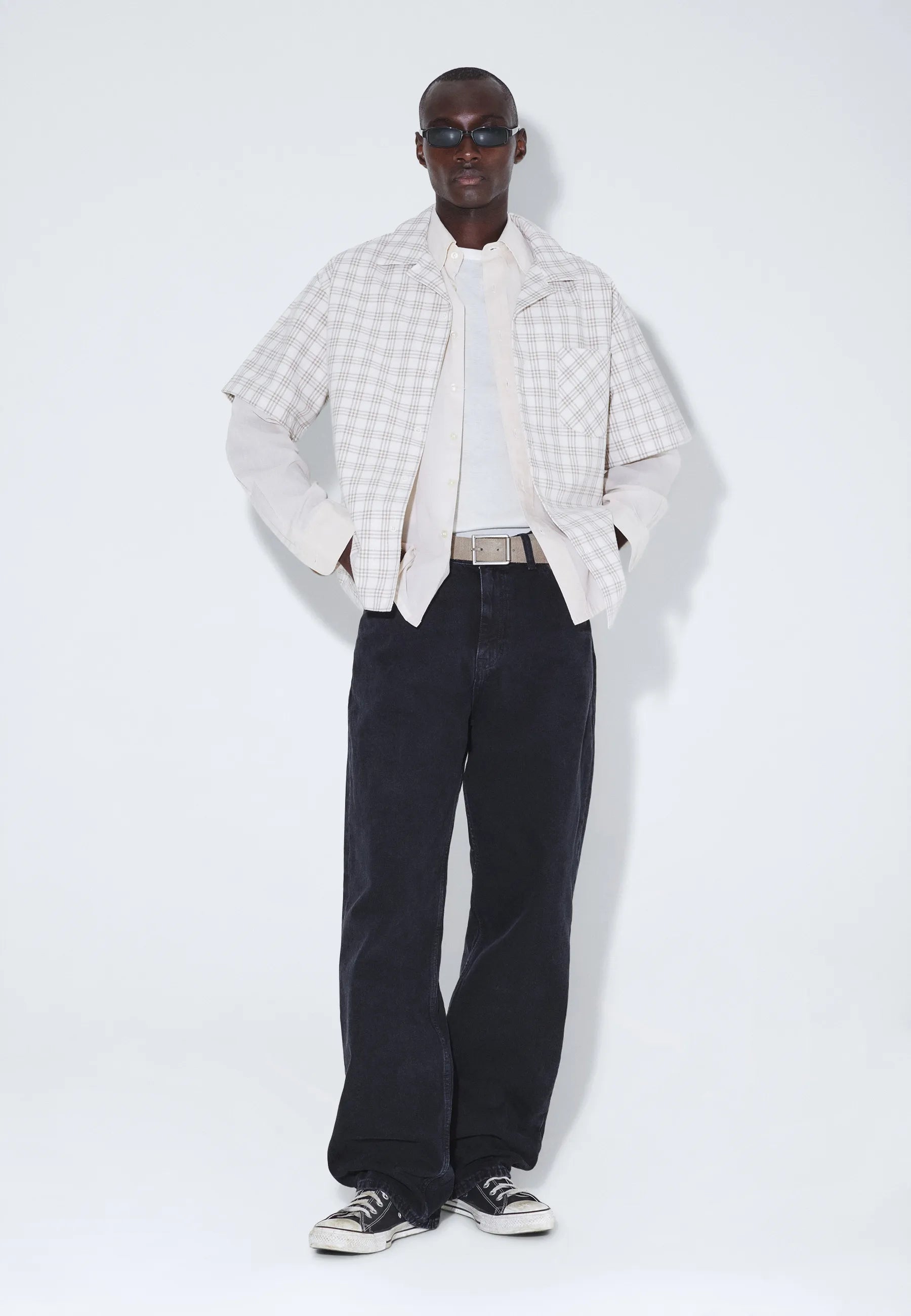 2110102A70_DrDenim_OmarRelaxed_WornBlack_Main_M1_1