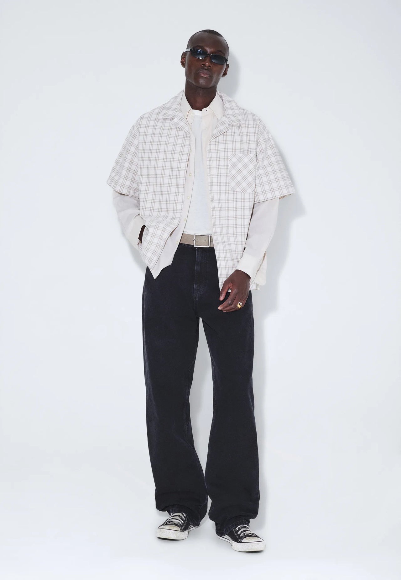 2110102A70_DrDenim_OmarRelaxed_WornBlack_Main_M1_1