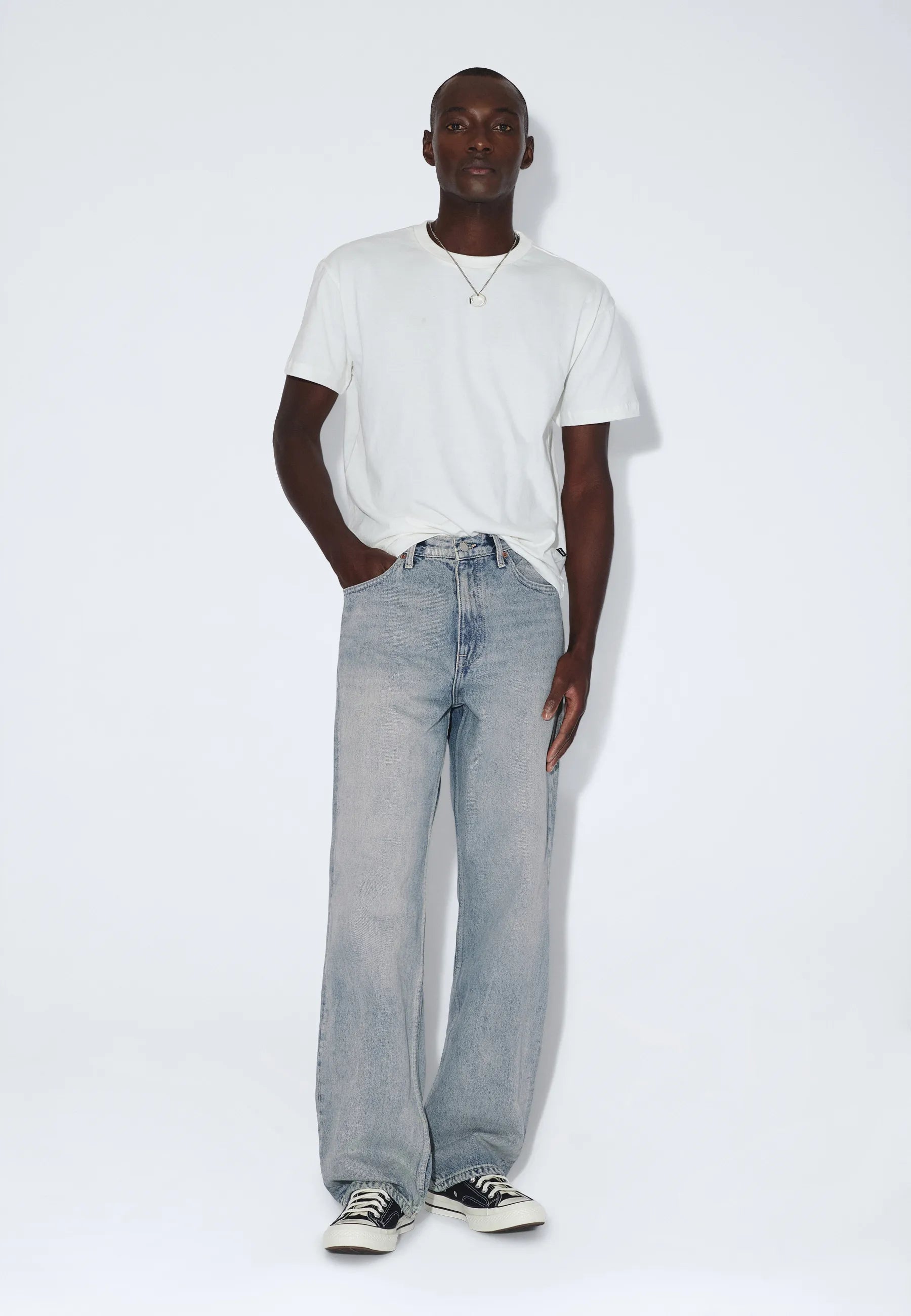 2110102M01_DrDenim_OmarRelaxed_DriftLightUsed_main_M1_4