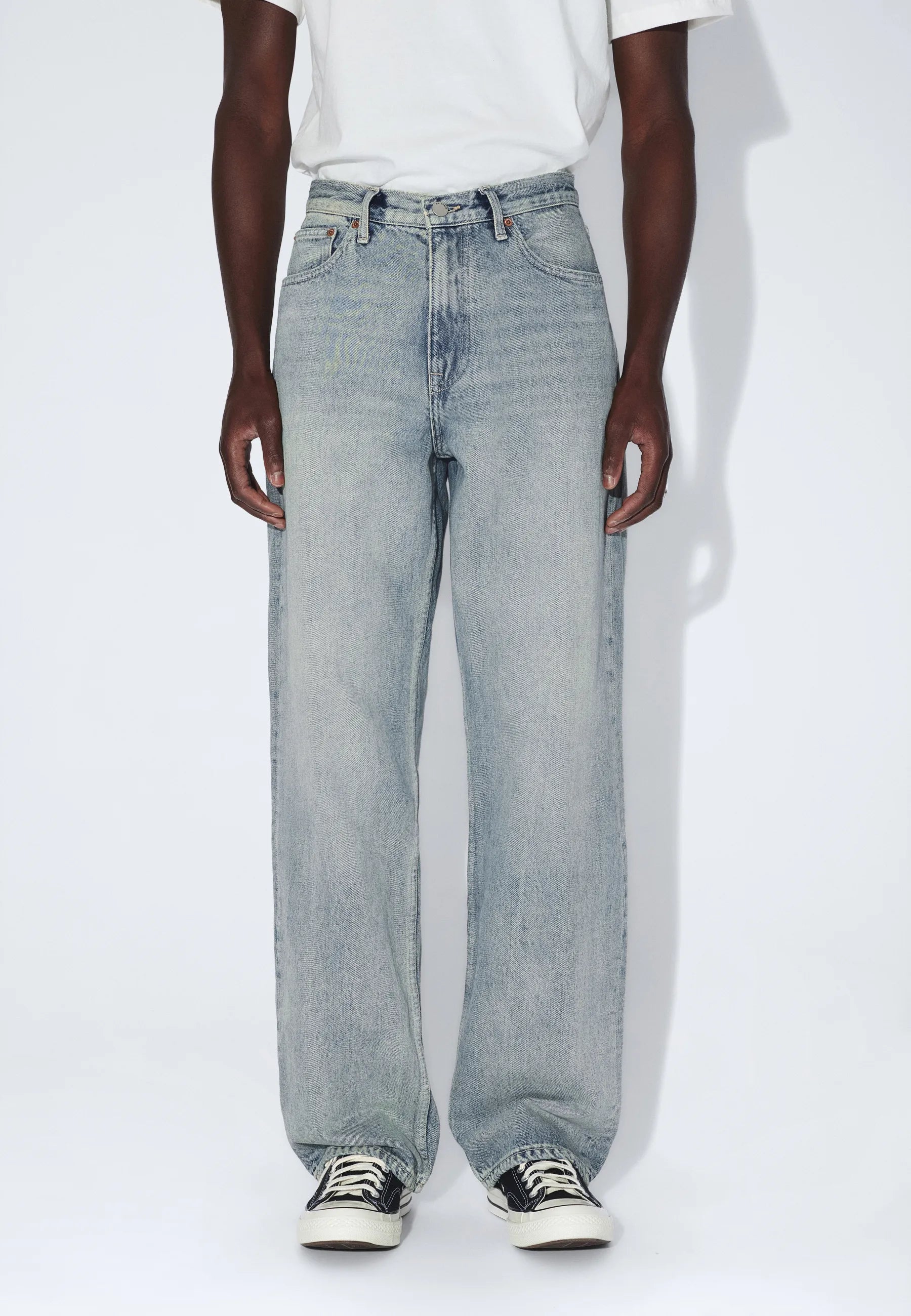 2110102M01_DrDenim_OmarRelaxed_DriftLightUsed_main_M3_1