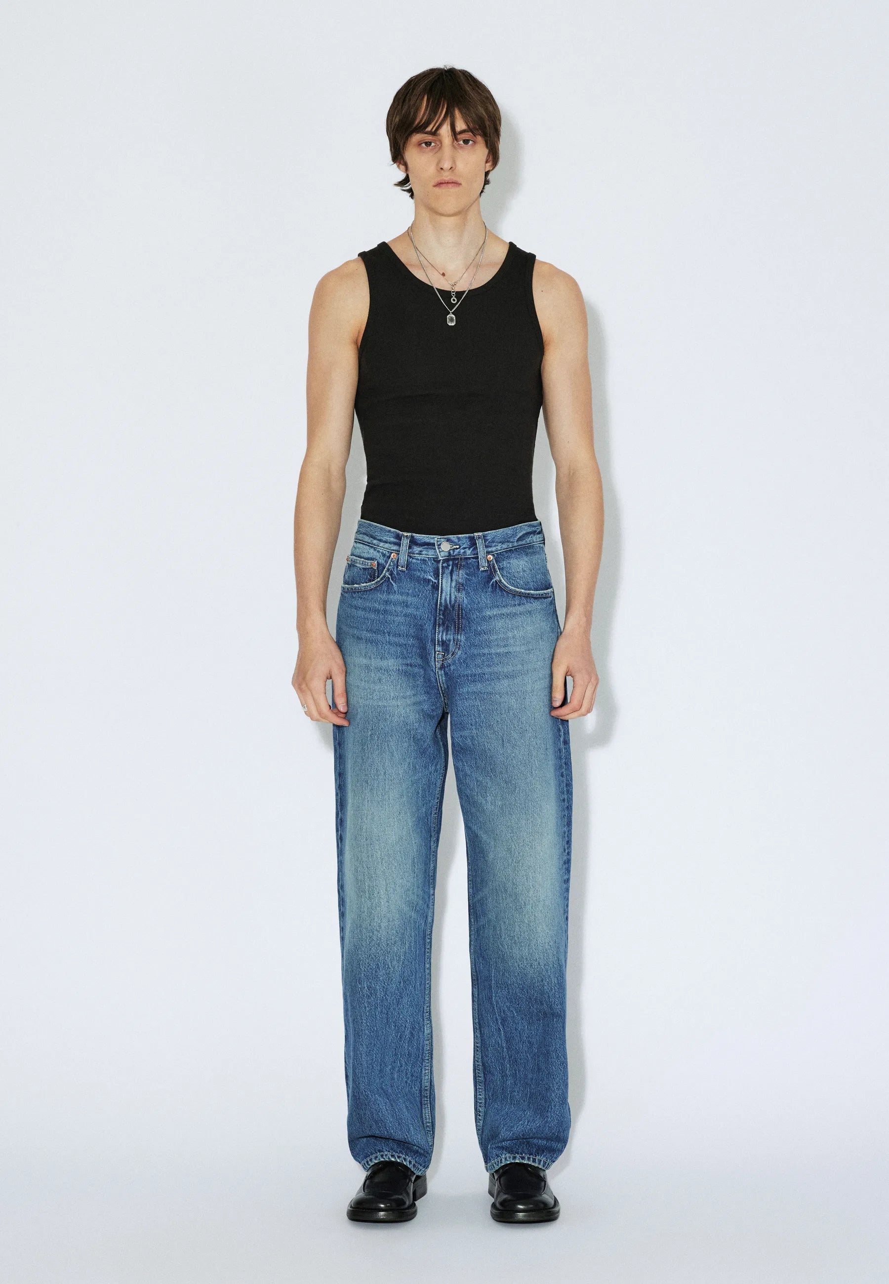 2110102M06_DrDenim_OmarRelaxed_DriftMidUsed_Main_M1_1