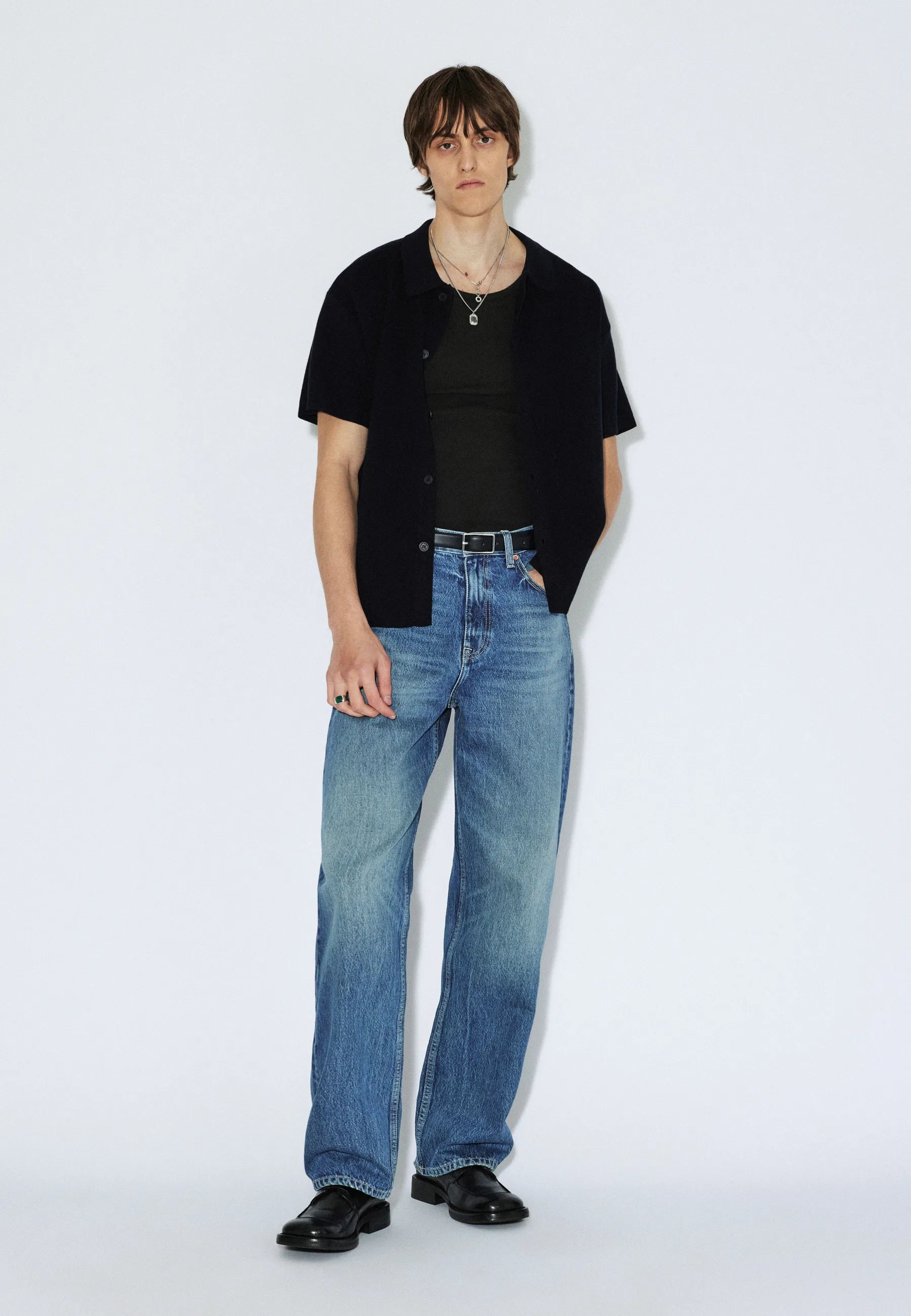 2110102M06_DrDenim_OmarRelaxed_DriftMidUsed_Main_M1_3