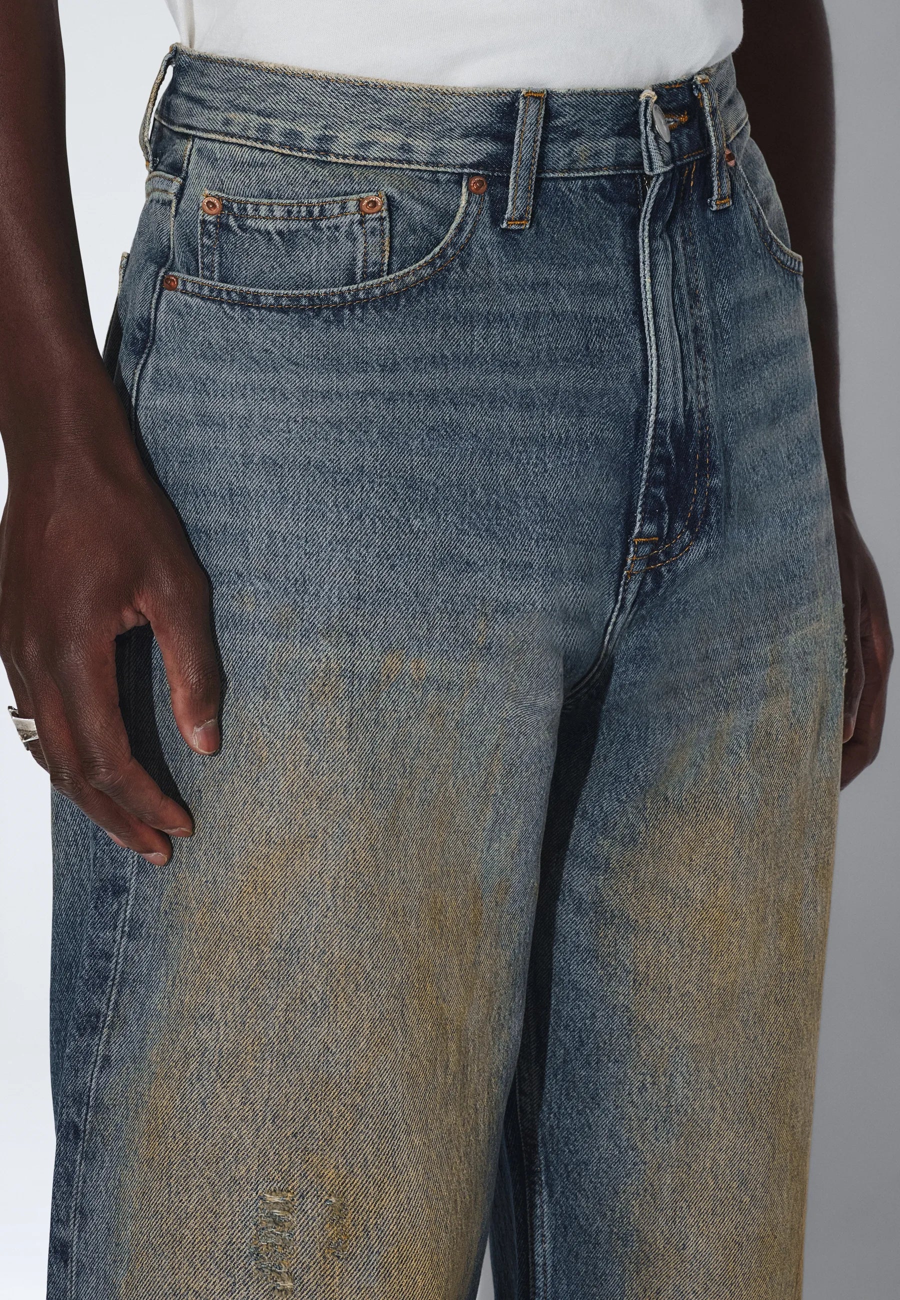 2110102M14_DrDenim_OmarRelaxed_StreamMidMudStains_main_M5_1