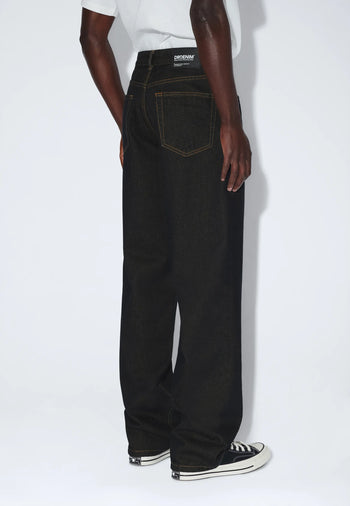2110102M21_DrDenim_OmarRelaxed_KodiakRinse_main_M4_1