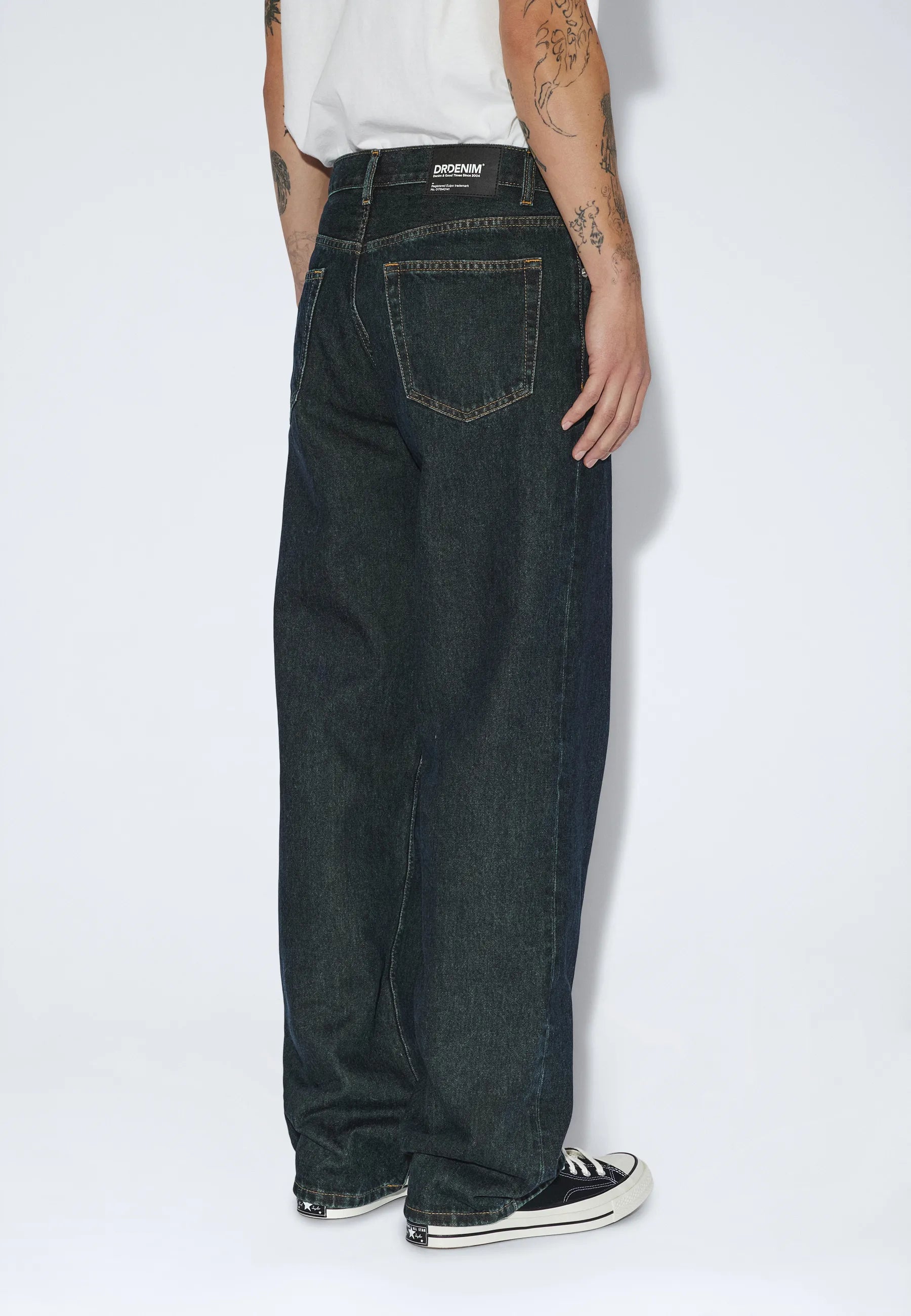 2110102M22_DrDenim_OmarRelaxed_KodiakDarkRetro_main_M4_1