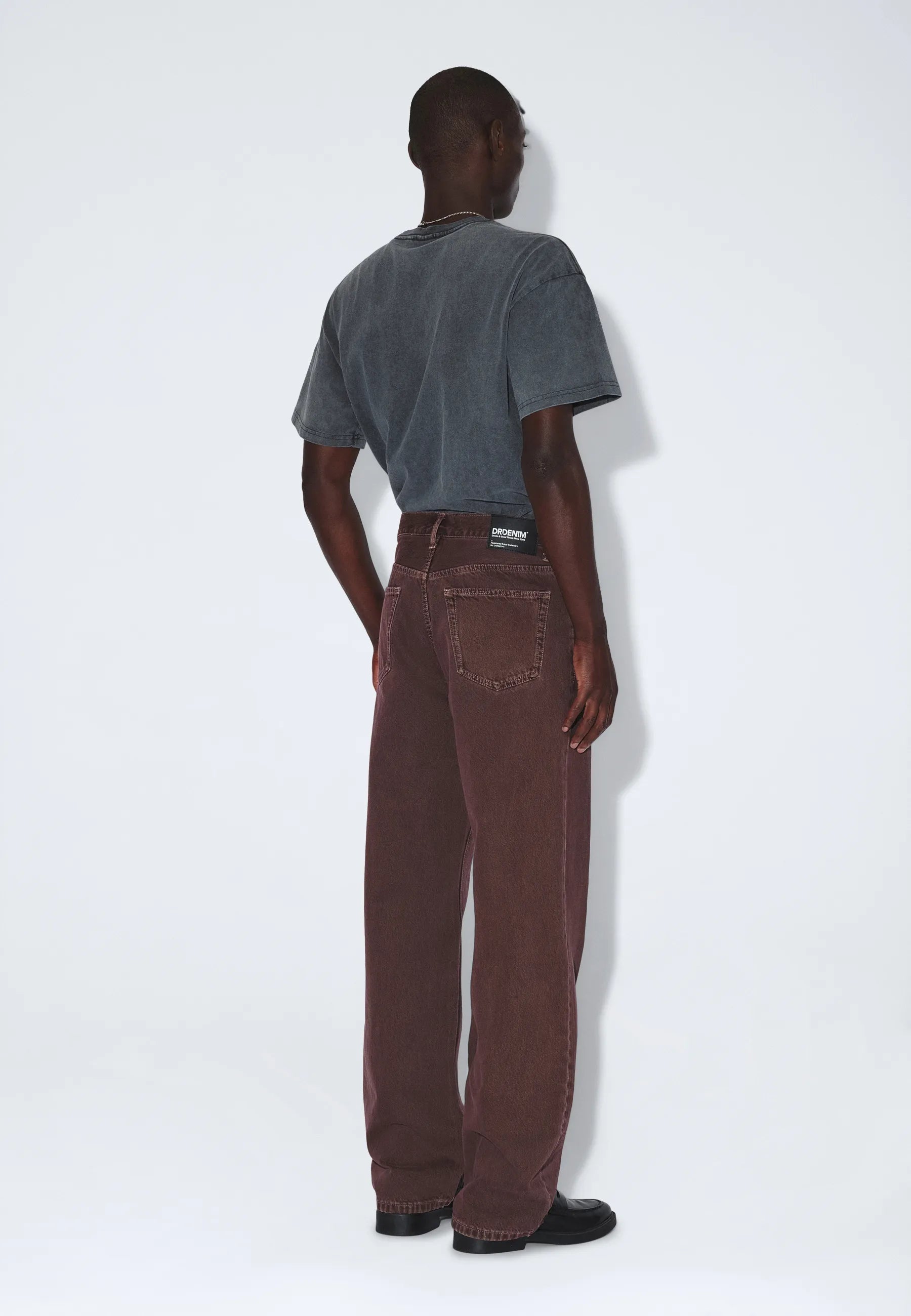 2110102U78_DrDenim_OmarRelaxed_WashedAubergine_main_M2_1