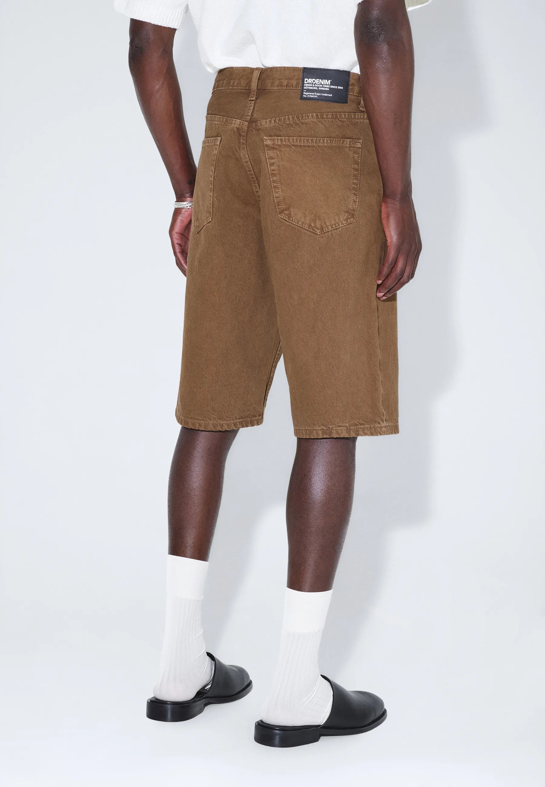 2110103596_DrDenim_OmarShorts_WashedTeak_Main_M4_1