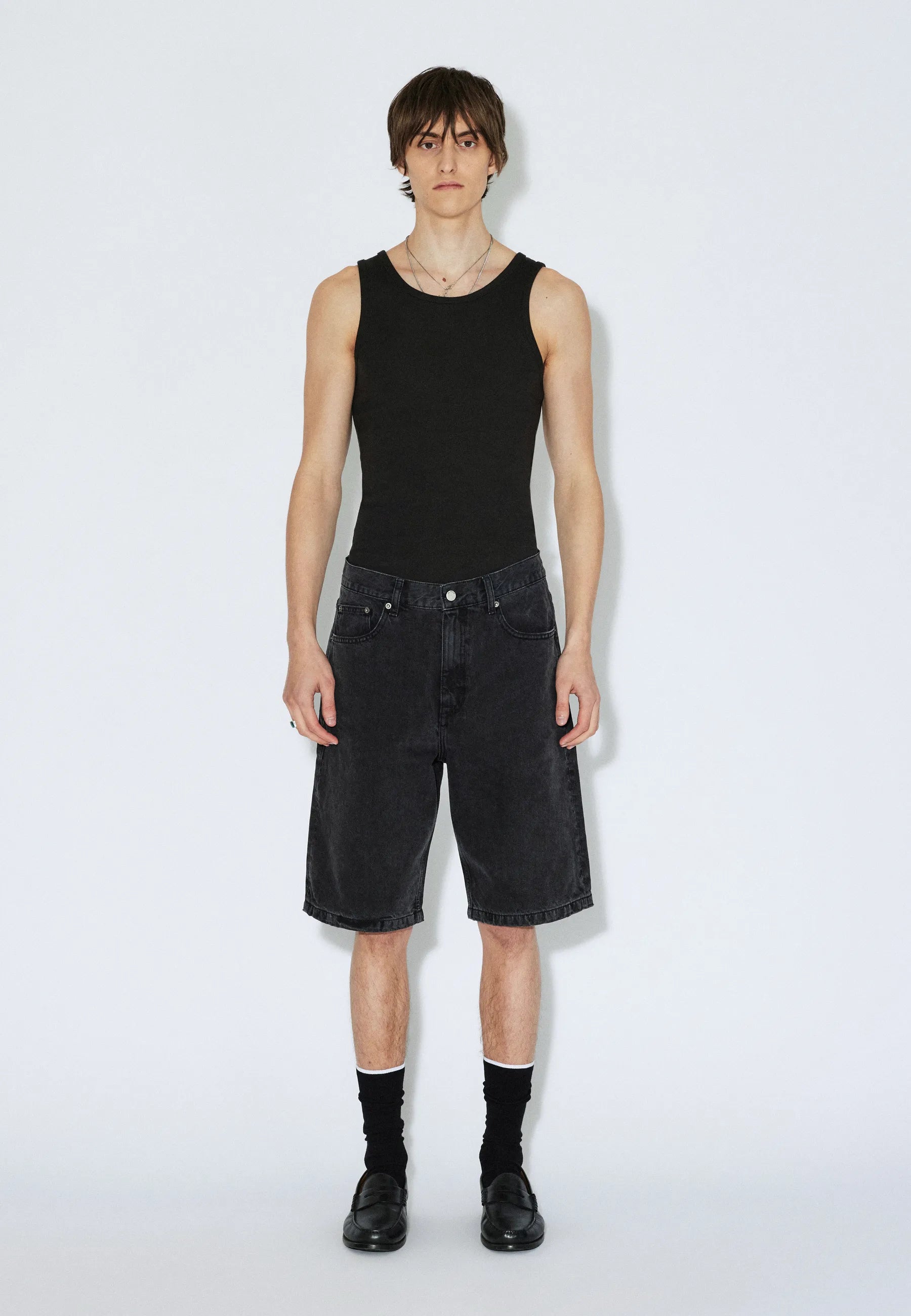 2110103A70_DrDenim_OmarRelaxed_WornBlack_Main_M1_1
