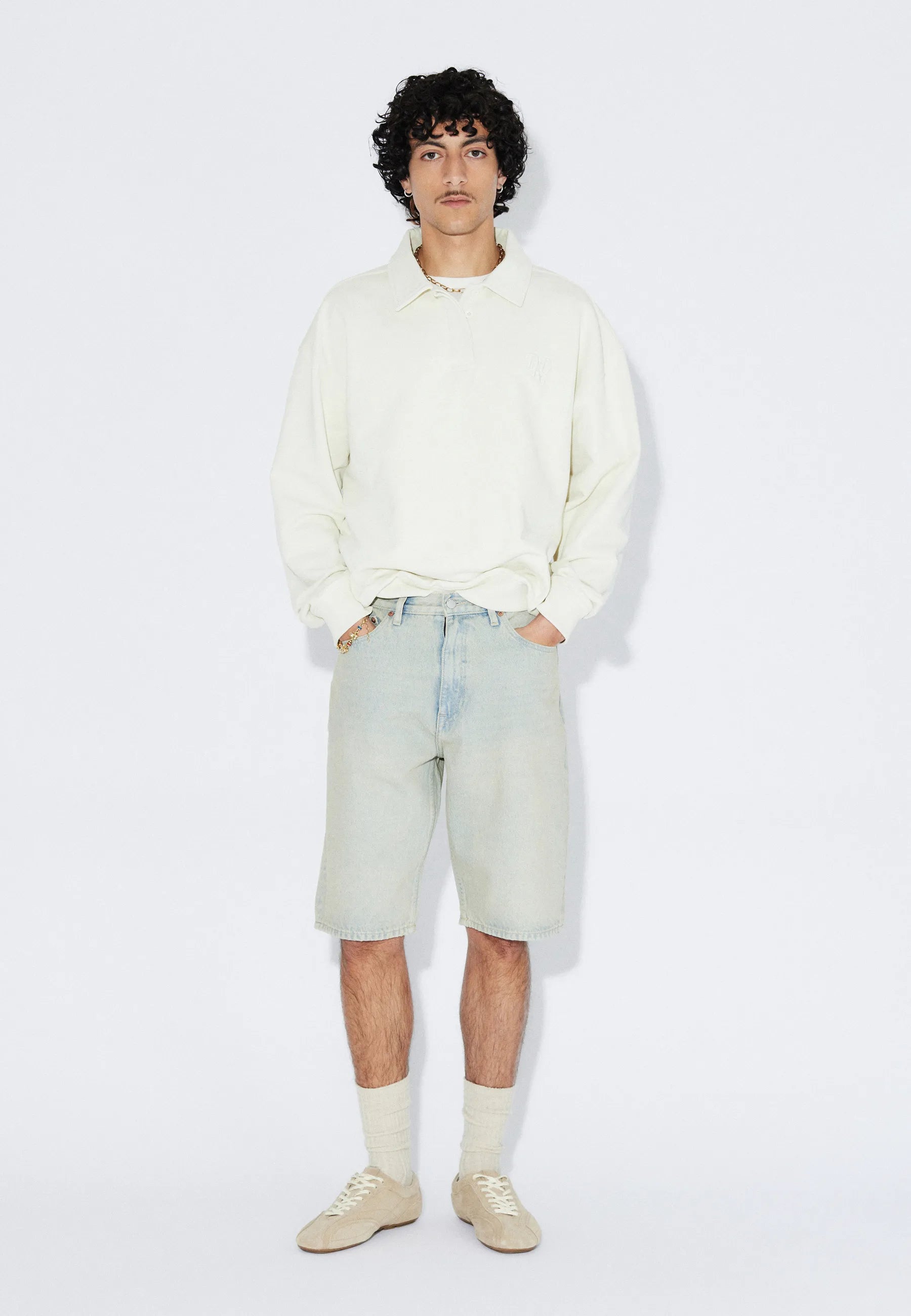 2110103M12_DrDenim_OmarShorts_StreamLightSand_Main_M1_2