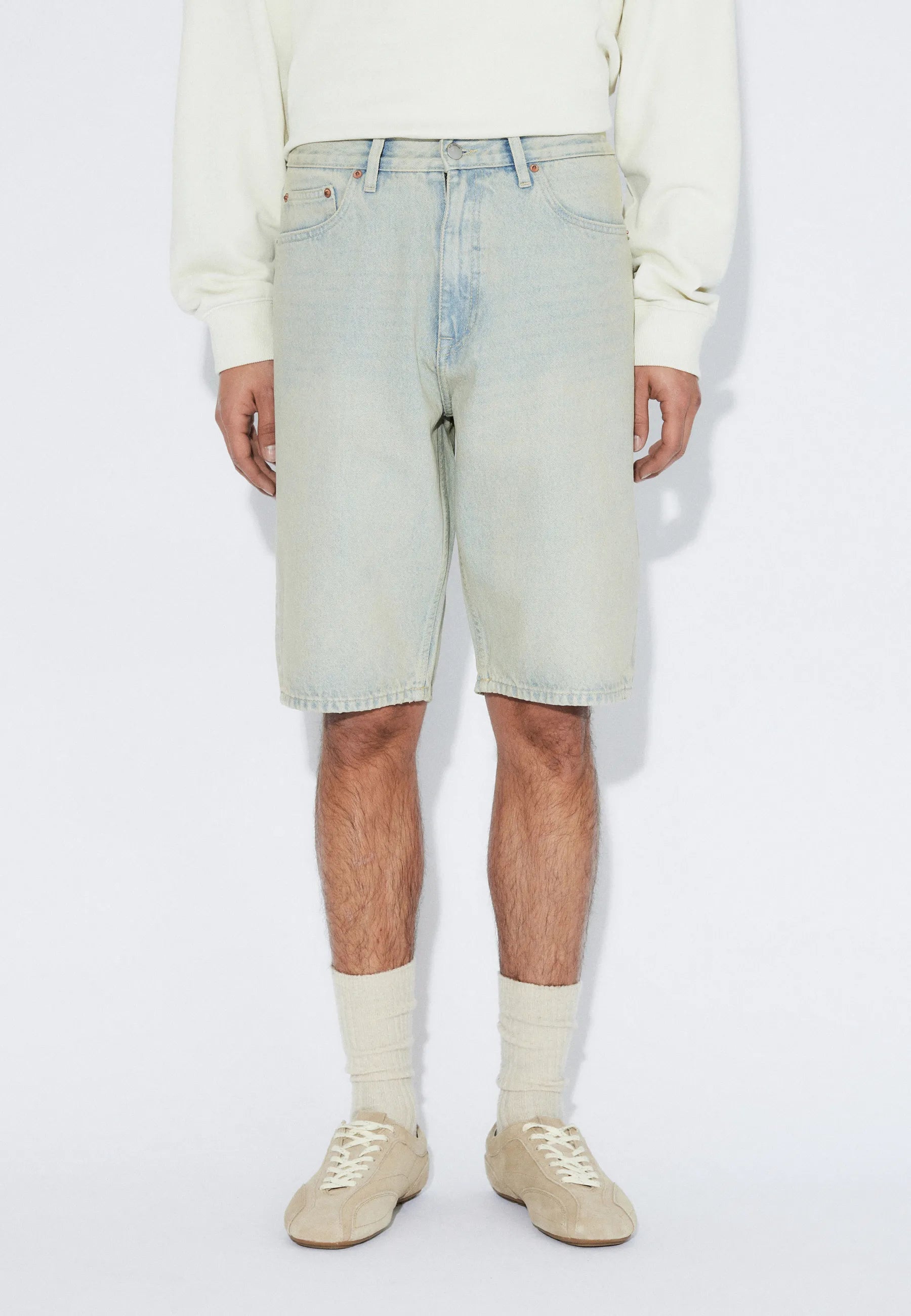 2110103M12_DrDenim_OmarShorts_StreamLightSand_Main_M3_1