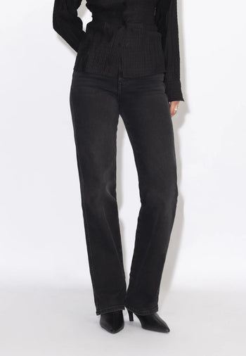 2130106A99_DrDenim_MoxyHighStraight_BlackMist_Main_W3_1