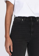 2130106A99_DrDenim_MoxyHighStraight_BlackMist_Main_W5_1