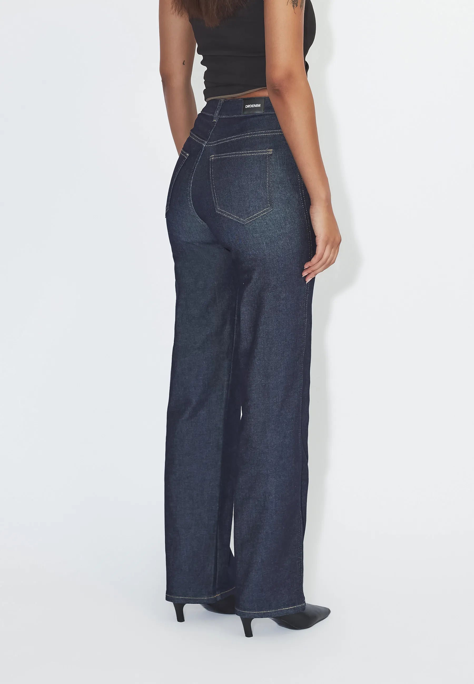 2130106F78_DrDenim_MoxyHighStraight_SheckBlueRinsed_Main_W4_1