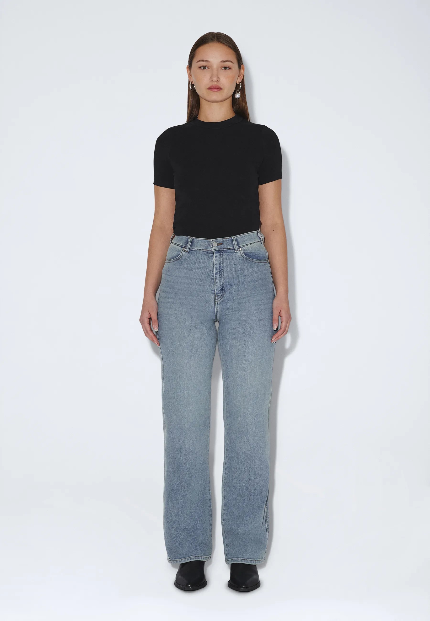 2130106J88_DrDenim_MoxyHighStraight_CapeLightFadeVintage_main_W1_4