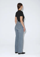 2130106J88_DrDenim_MoxyHighStraight_CapeLightFadeVintage_main_W2_1