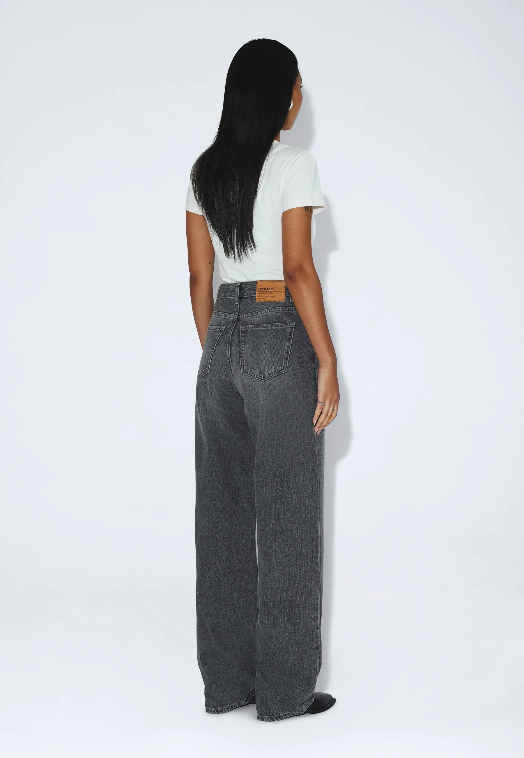 2230101184_DrDenim_DonnaHighRelaxed_MidGreyUsed_main_W2_1