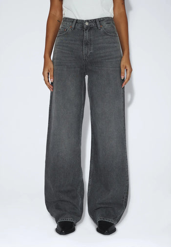 2230101184_DrDenim_DonnaHighRelaxed_MidGreyUsed_main_W3_1