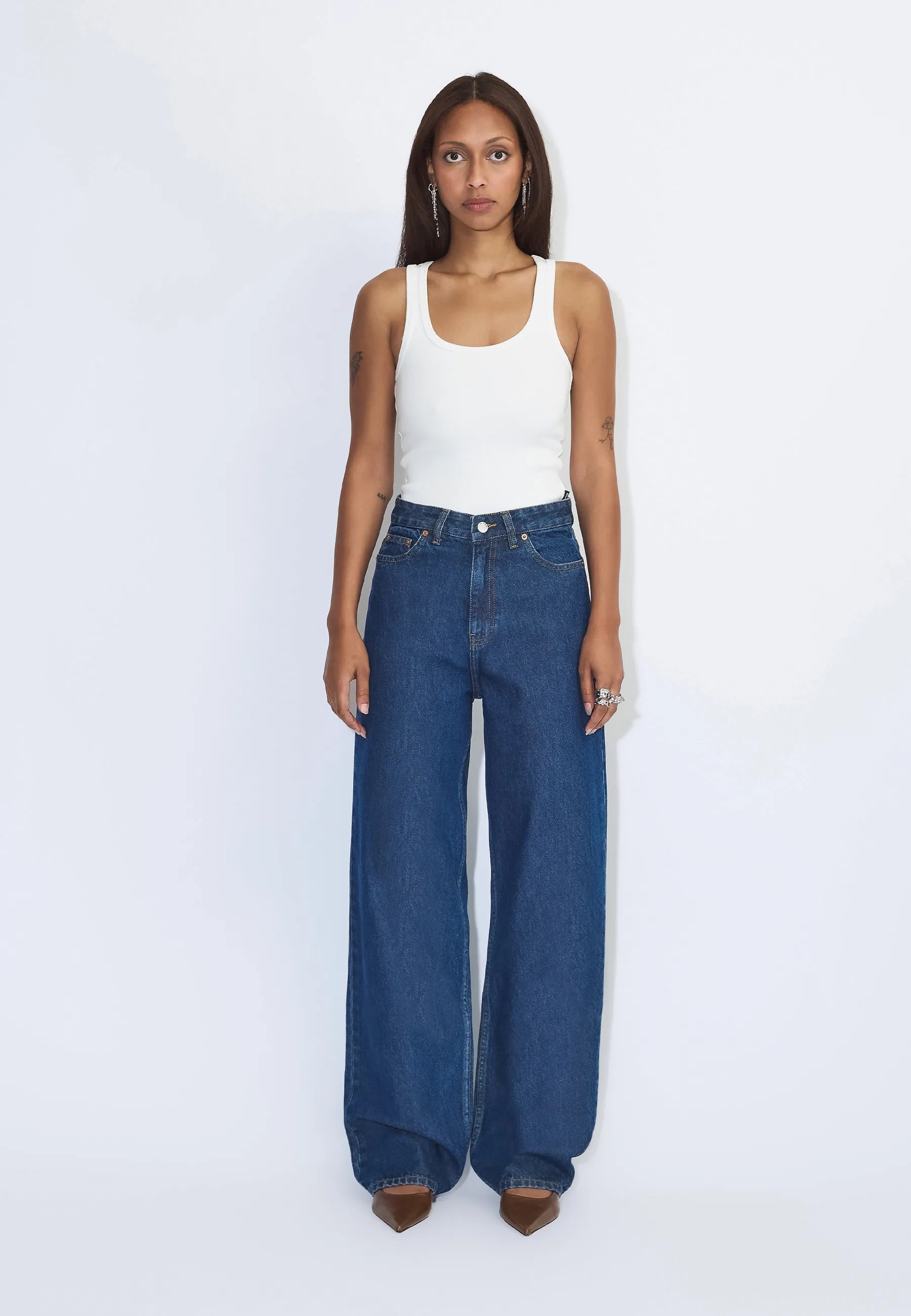 2230101J53_DrDenim_DonnaHighRelaxed_NovaDarkRetro_Main_W1_3
