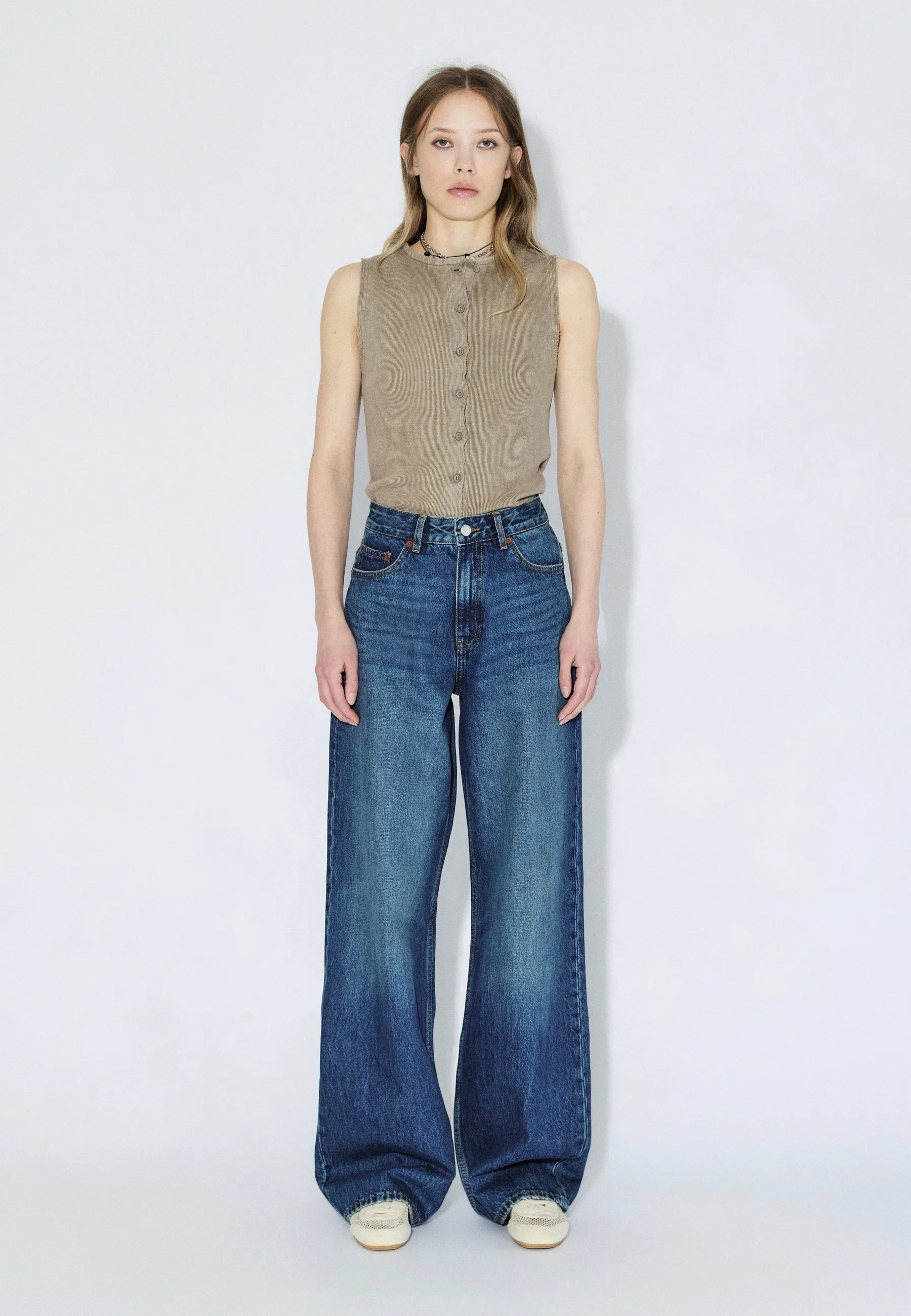 2230101L97_DrDenim_DonnaHighRelaxed_StreamDarkFadeVintage_Main_W1_1