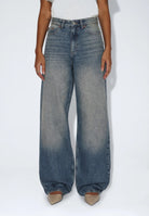 2230101L99_DrDenim_DonnaHighRelaxed_StreamMidAged_main_W3_1