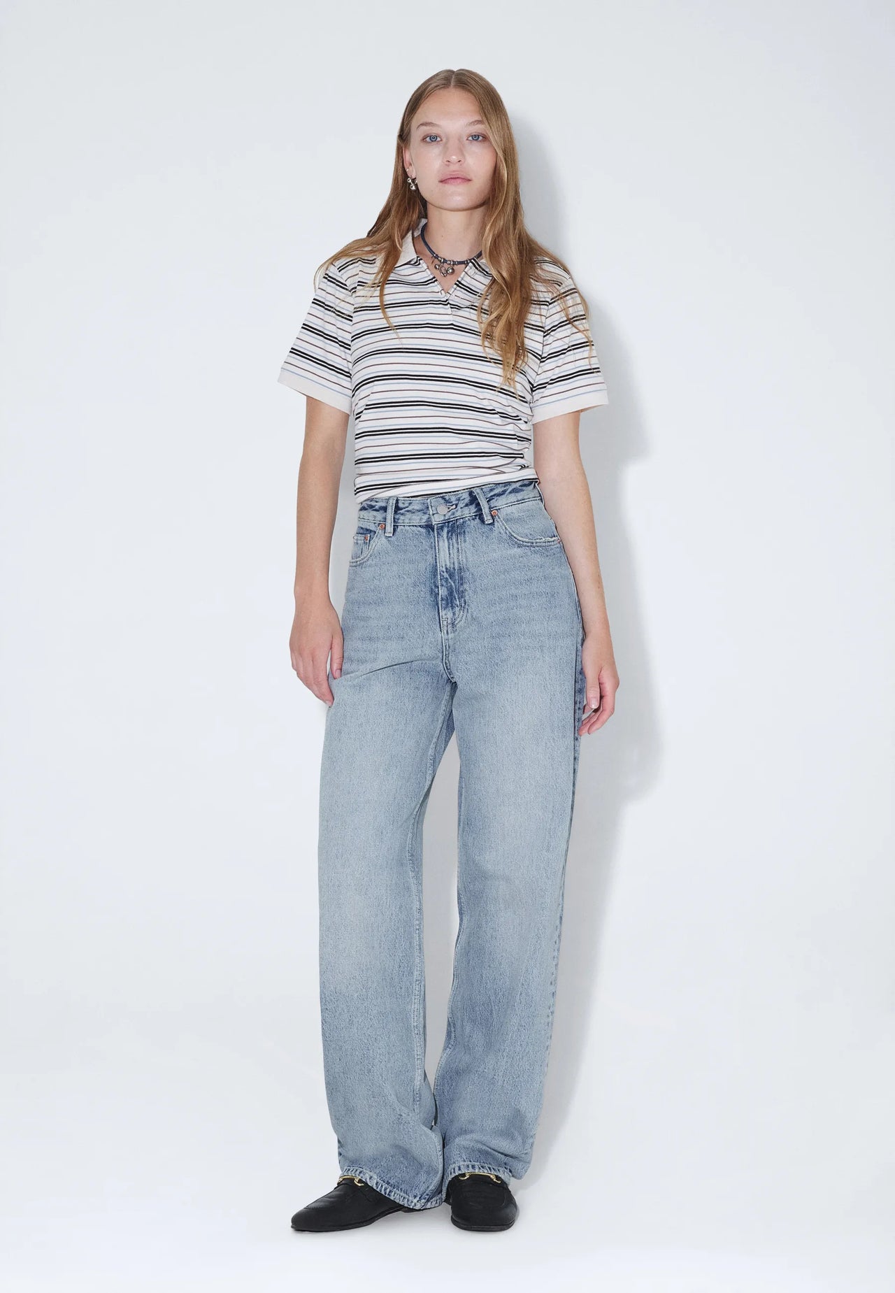 2230101M01_DrDenim_DonnaHighRelaxed_DriftLightUsed_Main_W1_1